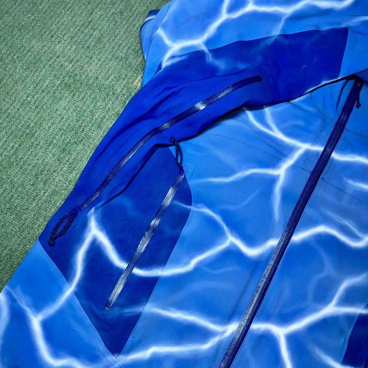 Arc'teryx 🥶Arc’teryx x BreakingDad420 Stingray goretex custom jacket Size US M / EU 48-50 / 2 - 7 Thumbnail