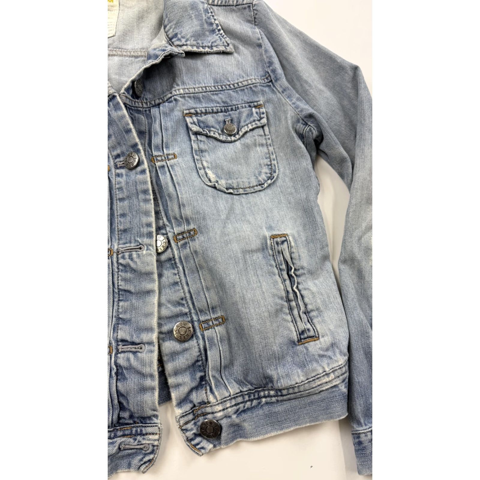 J.Crew J.Crew Denim Jacket Women's Medium Light Wash Distressed Cropped Trucker Size 32" / US 10 / IT 46 - 5 Thumbnail
