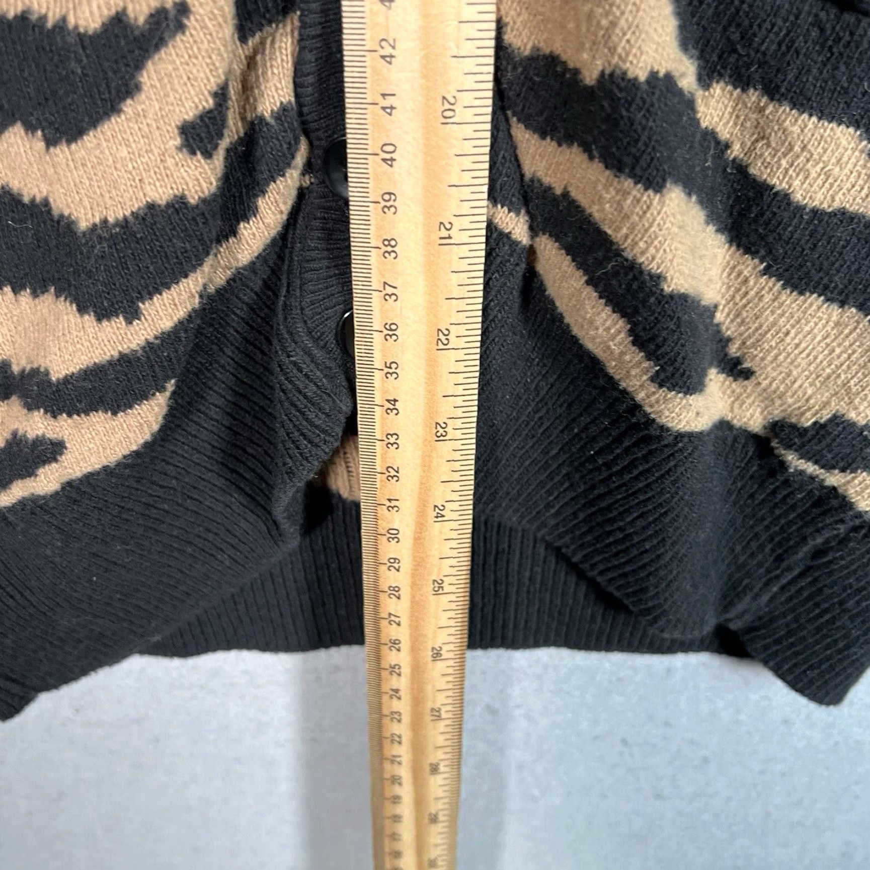 Zara Zara Cardigan Knit Zebra Pattern Sweater Womens Small Beige Black Cotton Blend Size S / US 4 / IT 40 - 3 Thumbnail