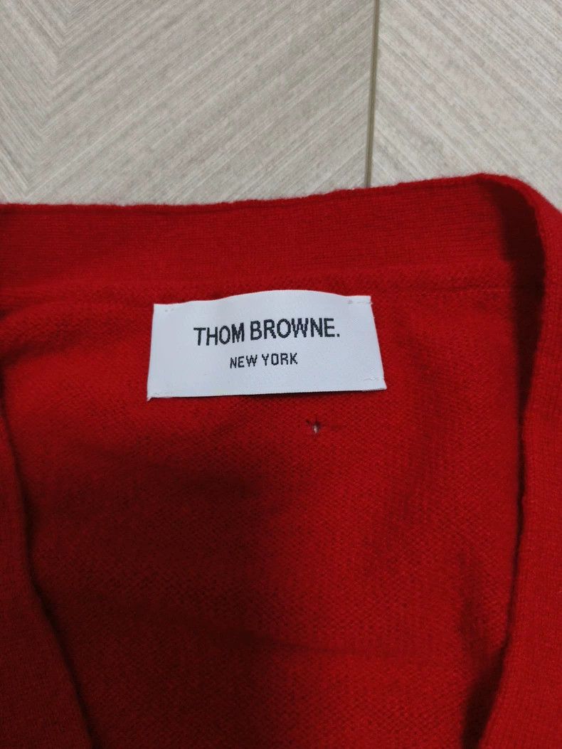 Other Thom Browne V long sleeve cashmere sweater Size US S / EU 44-46 / 1 - 5 Thumbnail