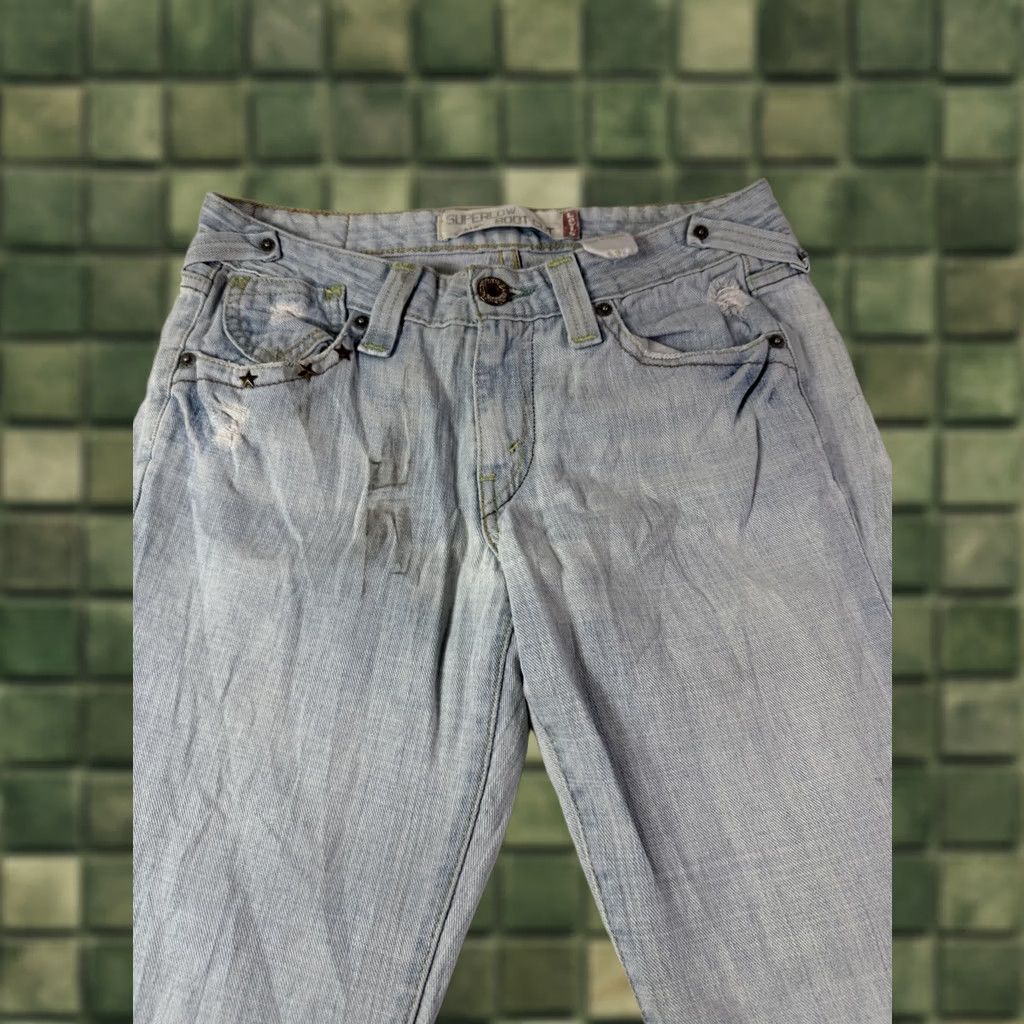 Levi's VINTAGE Levi's 518 Jeans Women's SuperLow Bootcut Size 5M Distressed Stained Y2K Denim Blue 30in Inseam Mens Regular Stock Size 27" / US 4 / IT 40 - 1 Thumbnail