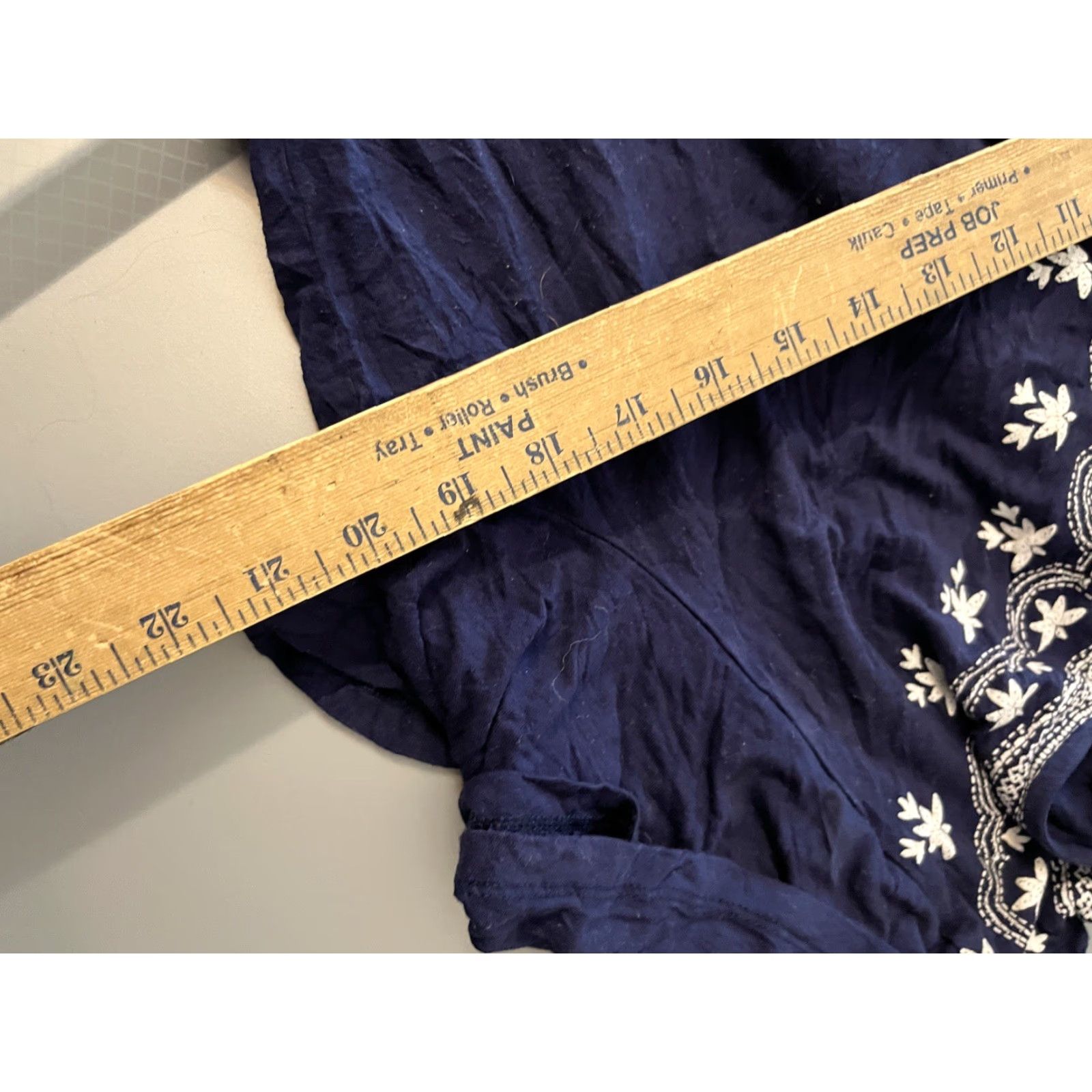 Torrid Torrid Shirt Womens 3X Blue Embroidery Smocked Waist Peplum Lightweight Flutter Sleeve Size XXL / US 16-18 / IT 52-54 - 5 Thumbnail