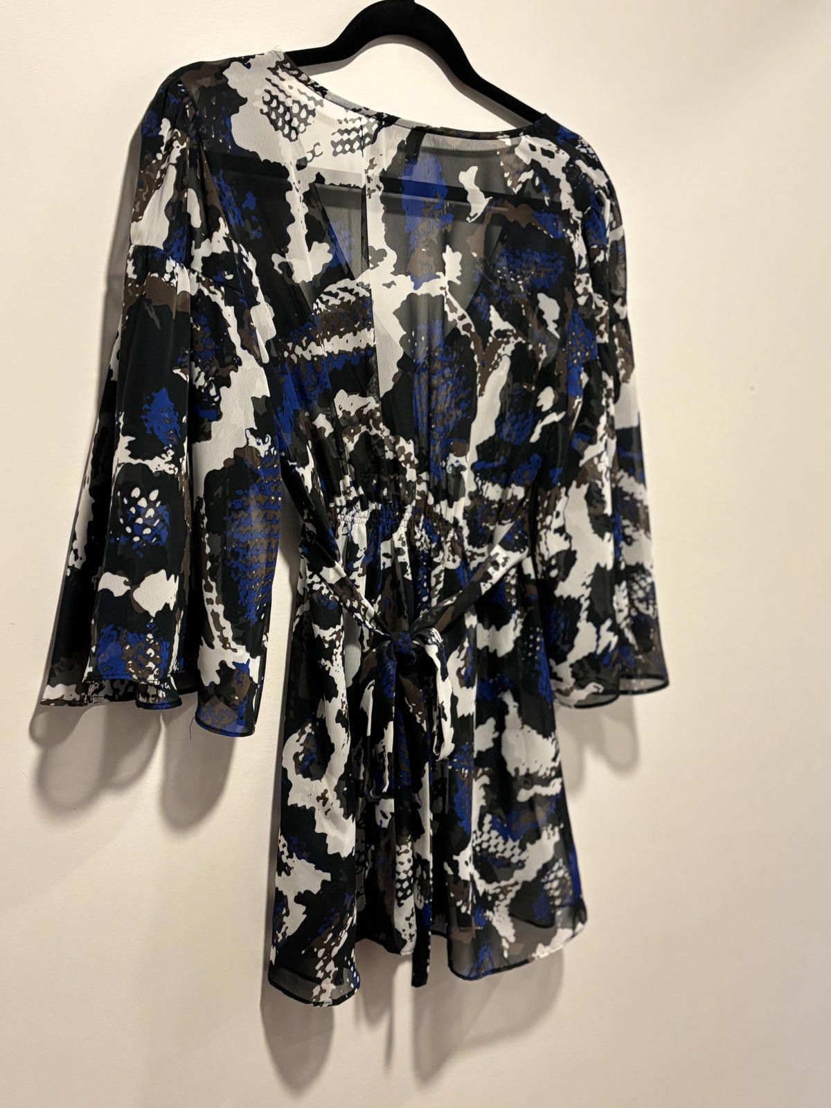 Other ECI Women's Sheer Printed Tunic with Embellished Bust 8/M Size M / US 6-8 / IT 42-44 - 3 Thumbnail