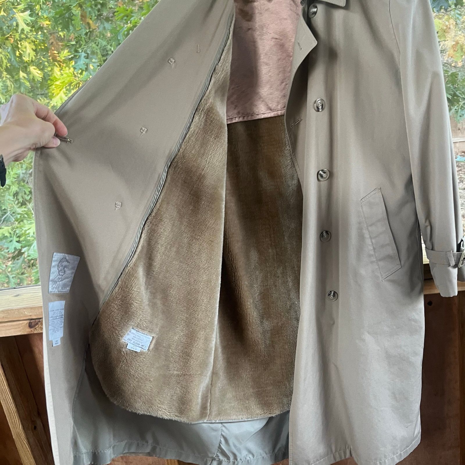 Oleg Cassini Vintage Trench Coat 1980´s Era Tan Size 44R Menswear