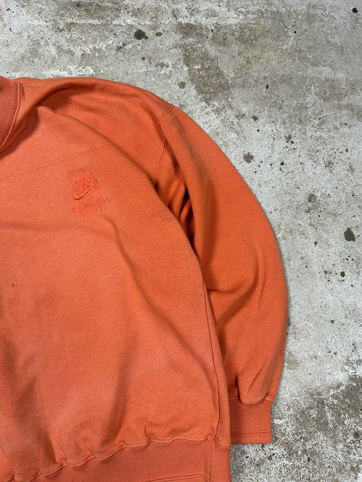 Nike × Vintage ‼️ Vintage 90s Nike Orange Distressed Crewneck Boxy Fit Size US M / EU 48-50 / 2 - 8 Thumbnail