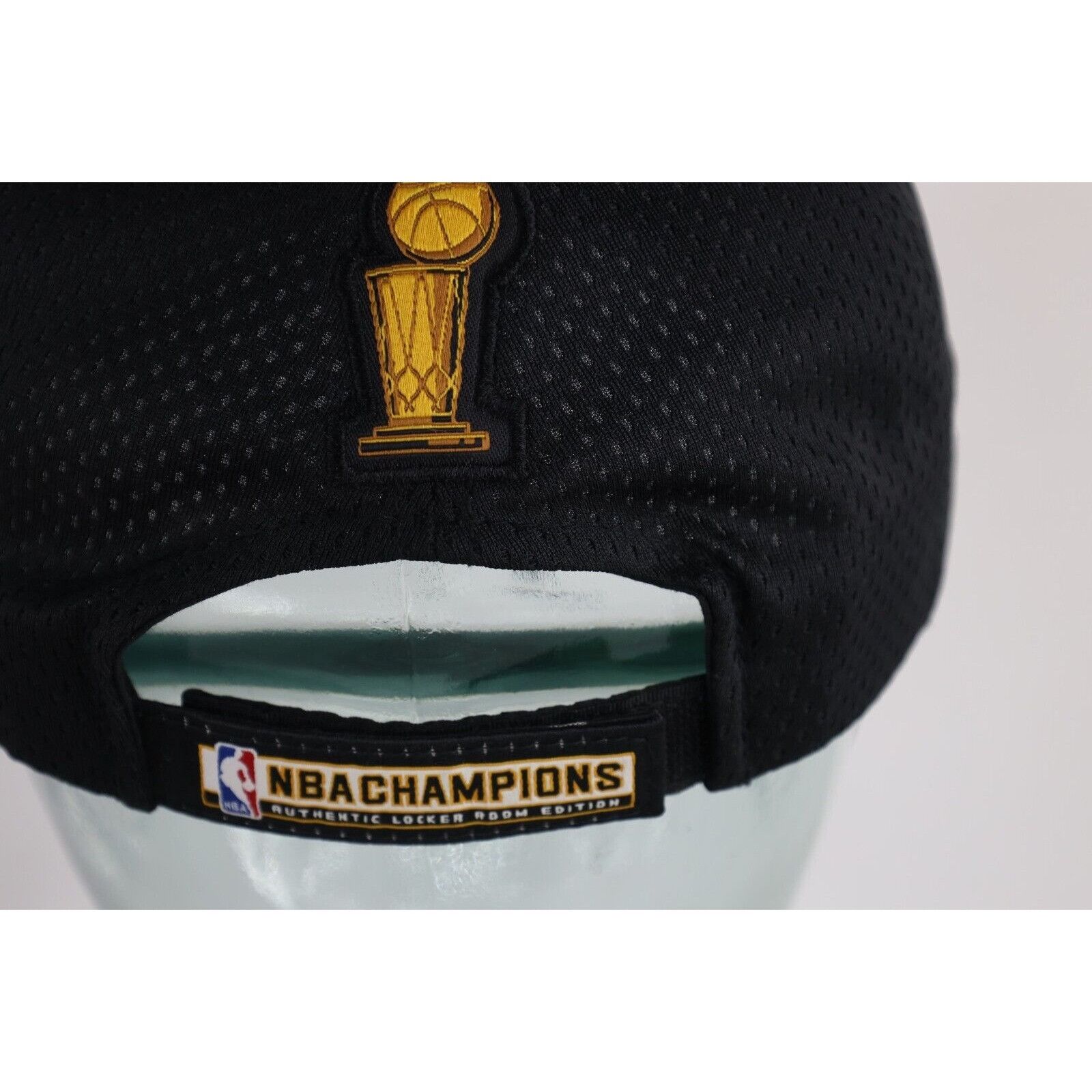 Reebok × Vintage Vintage Reebok Locker Room Edition 2004 Detroit PistonsHat Size ONE SIZE - 6 Thumbnail
