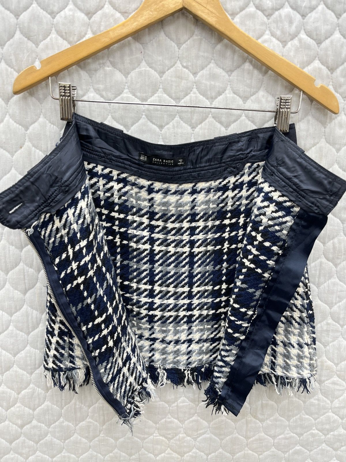 Zara 🔥🔥🔥STEALS ZARA TWEED MINI SKIRTS Size 26" / US 2 / IT 38 - 5 Thumbnail
