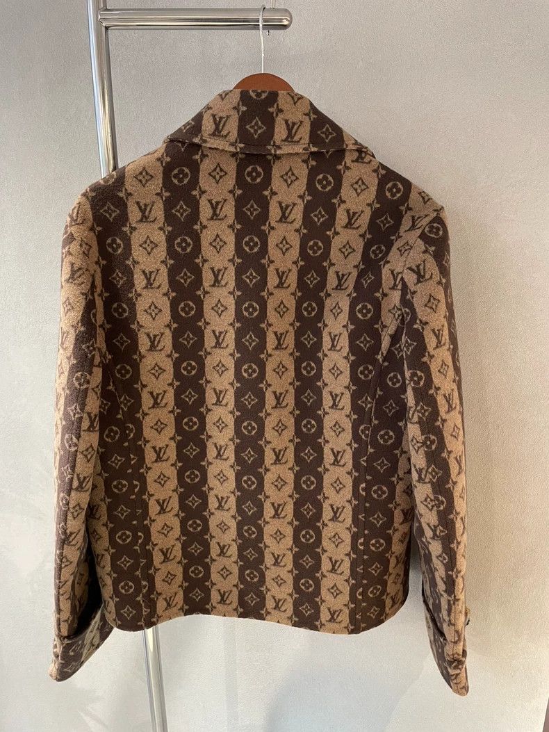 Louis Vuitton Louis Vuitton Full logo horn button jacket 2503-Nextarrow Size US S / EU 44-46 / 1 - 2 Thumbnail
