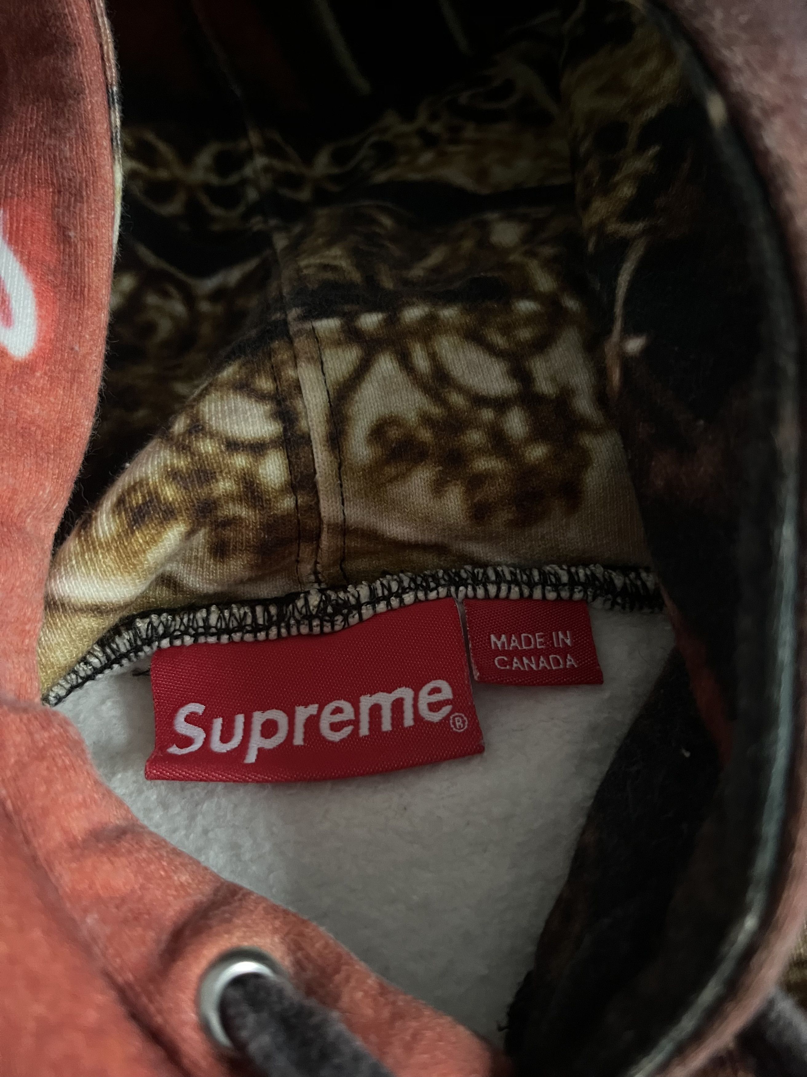 Supreme Rare Supreme Scarface The World is Yours hoodie FW17 Size US M / EU 48-50 / 2 - 5 Thumbnail