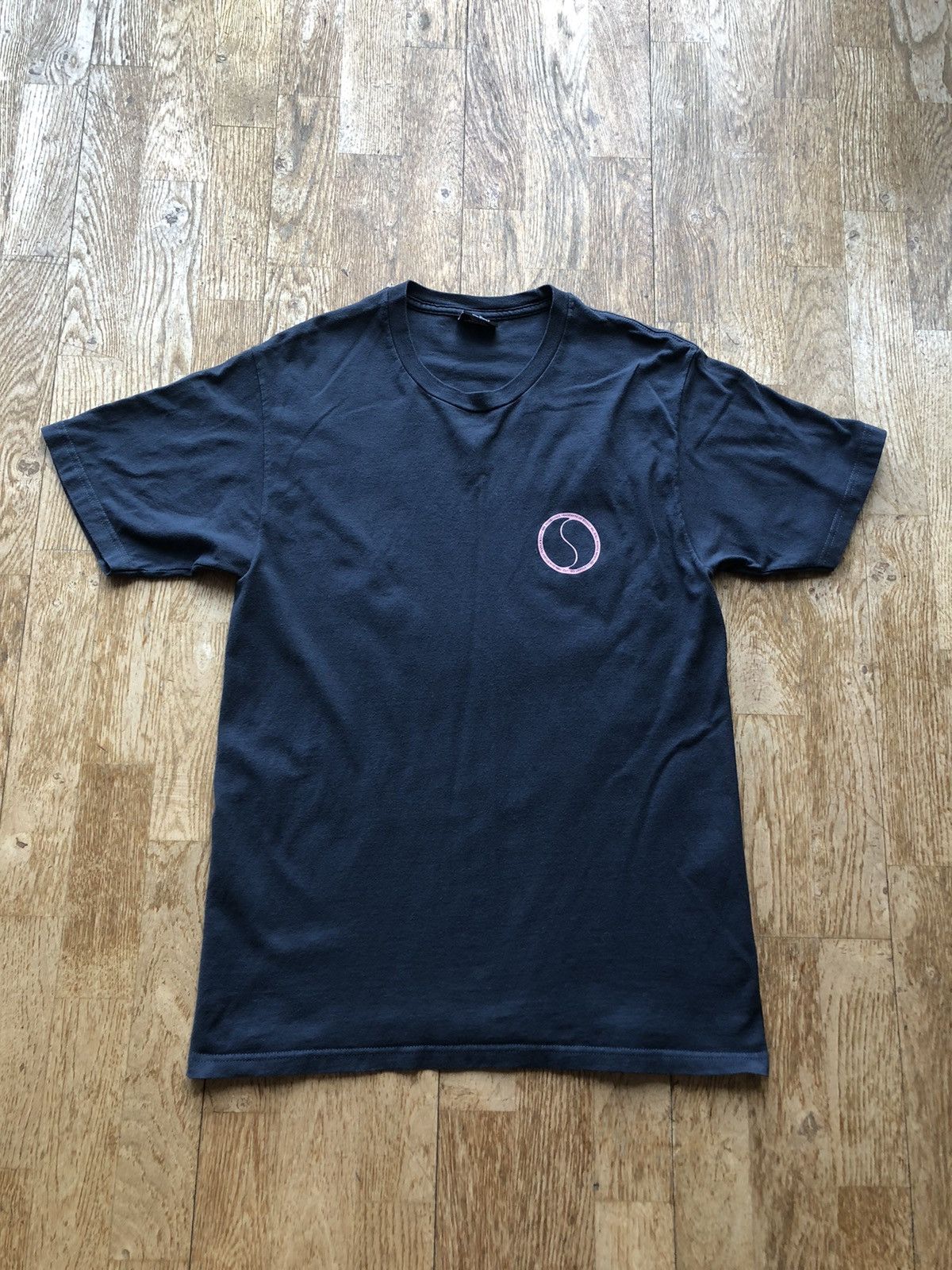 Stussy STUSSY VINTAGE LOGO DESIGN TEE SHIRT Size US M / EU 48-50 / 2 - 2 Thumbnail
