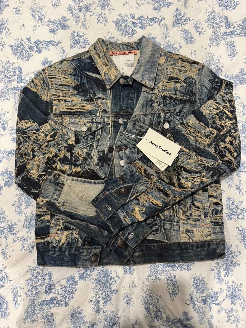 Acne Studios acne studios Digital printed coat Size US S / EU 44-46 / 1 - 1 Thumbnail