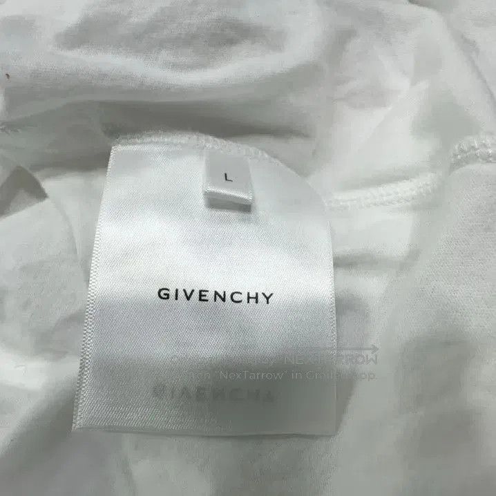 Givenchy Givenchy SS23 Logo Print Distressed Short Sleeve T-Shirt. Size US L / EU 52-54 / 3 - 1 Thumbnail