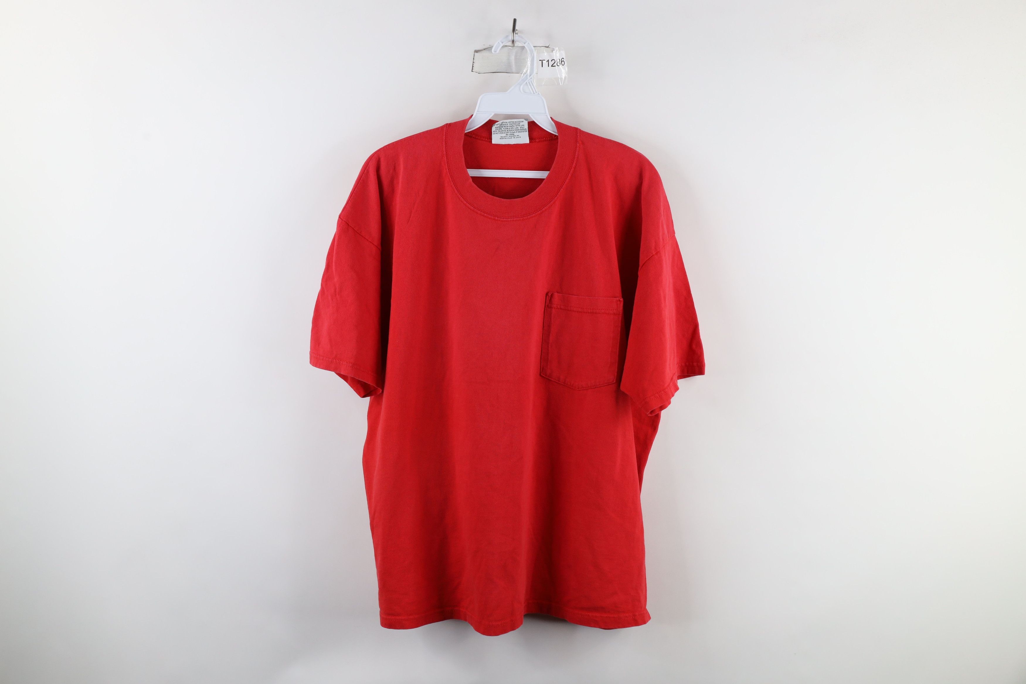 Vintage Vintage 90s Streetwear Fit Pocket T-Shirt Red Cotton USA Size US XL / EU 56 / 4 - 1 Thumbnail
