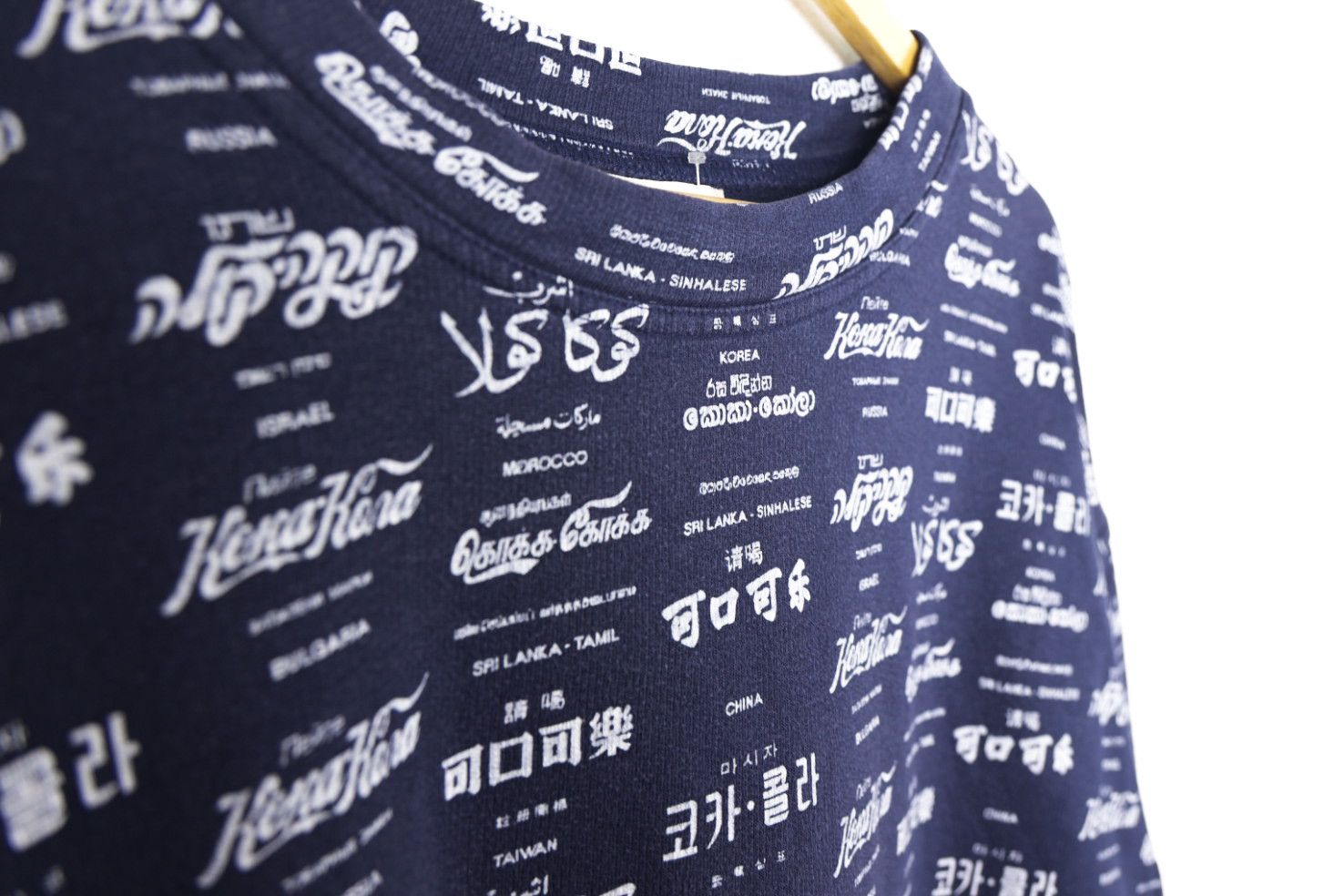 Coca Cola × Vintage Vintage Coca Cola 1996 International Graphic Logo Sweater LS Size US L / EU 52-54 / 3 - 6 Thumbnail