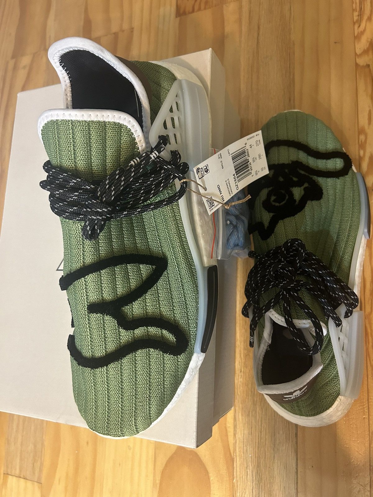 Add × Pharrell BBC X Pharrell Williams Hu NMD “Running Dog” Size US 10 / EU 43 - 4 Thumbnail