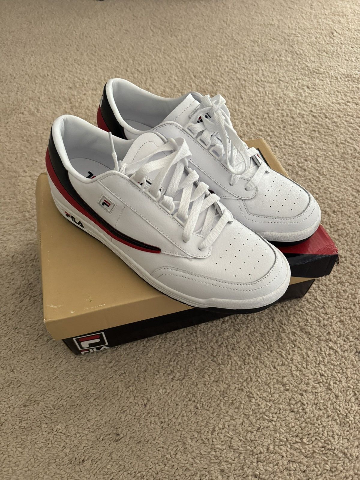 Original fila white shoes best sale