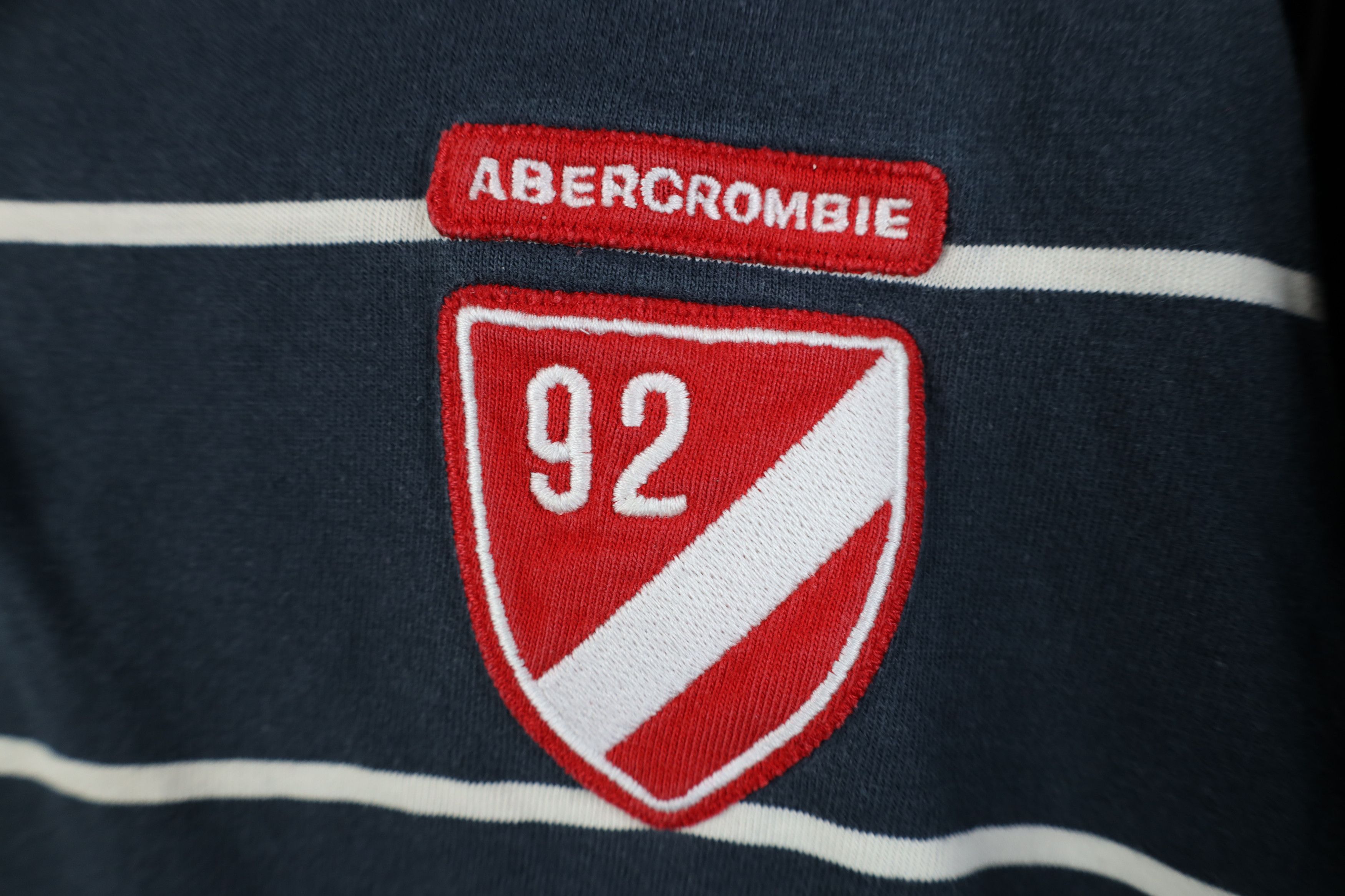Abercrombie & Fitch Vintage 90s Y2K Abercrombie & Fitch Shield Rugby Polo Shirt Size US XL / EU 56 / 4 - 4 Thumbnail