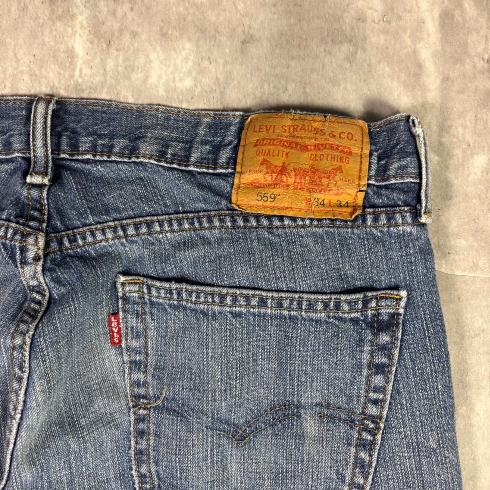 Denime Levi Strauss Levi's 559 Jeans Mens 34x32 Blue Denim Vintage Straight Leg Relaxed Fit 5-Pocket Distressed Cotton Regular Rise Mid No N/A Size US 34 / EU 50 - 7 Thumbnail