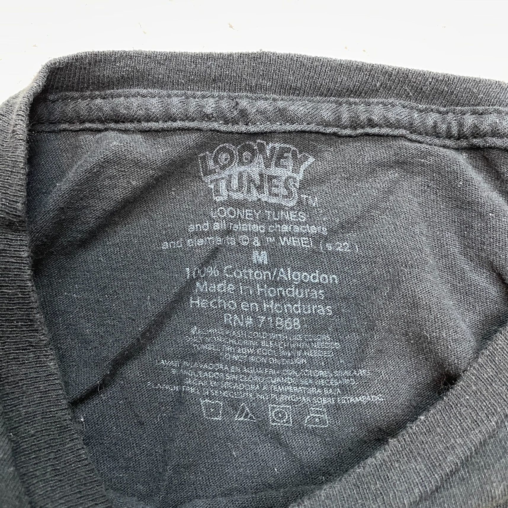 Vintage Looney Tunes Shirt Womens Medium Black Short Sleeve Cotton Cartoon Bugs Taz Size M / US 6-8 / IT 42-44 - 3 Thumbnail