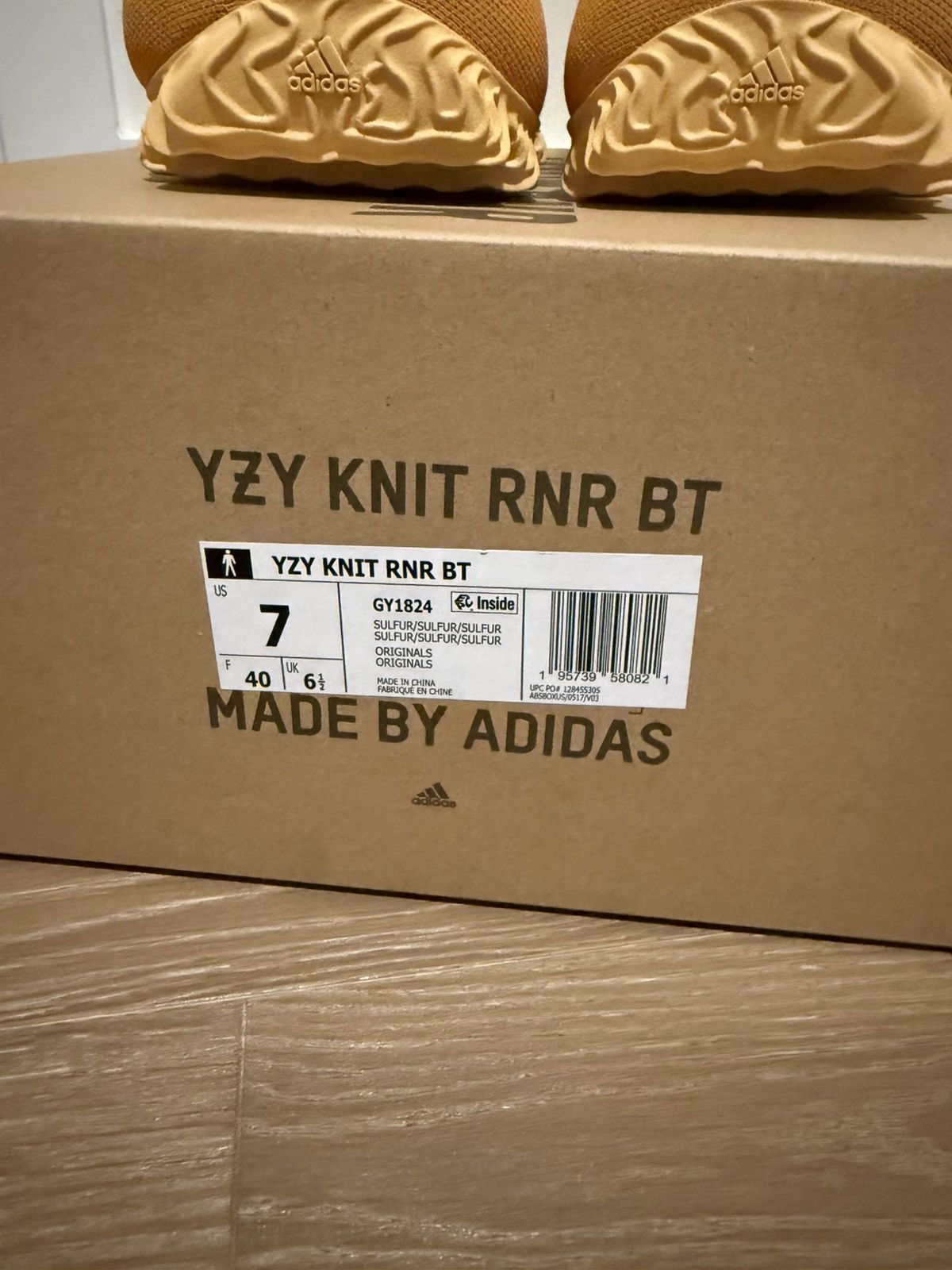 Yeezy Adidas Yeezy Knit Runner Boot Sulfur Yellow RNR BT size 7 Size US 7 / EU 40 - 7 Thumbnail