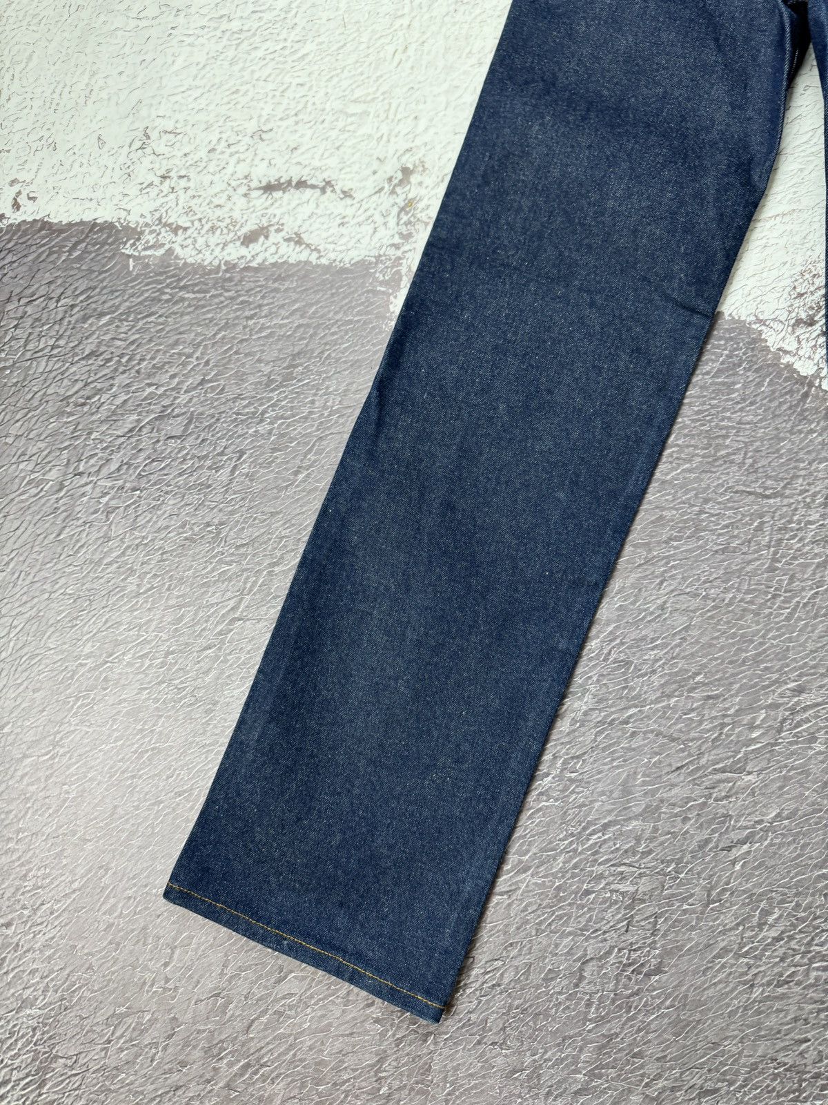 Levi's Levi’s vintage indigo blue straight denim jeans pants Size US 31 - 13 Thumbnail