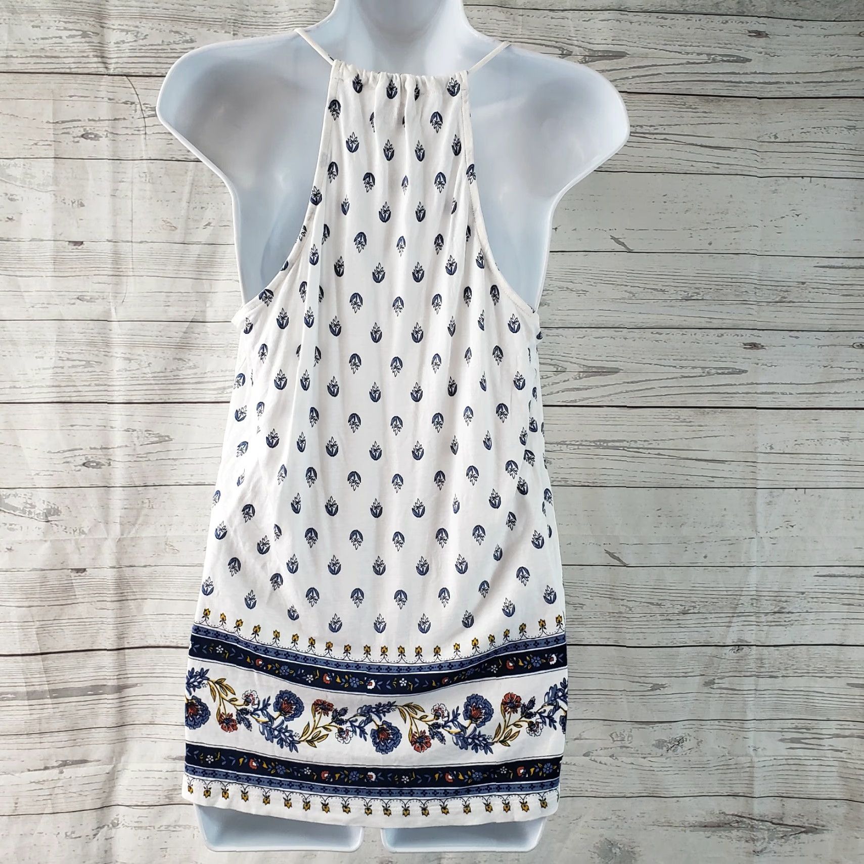 Old Navy Old Navy Womens Tank Top Sz Small Blue White Floral Rayon Size S / US 4 / IT 40 - 4 Thumbnail
