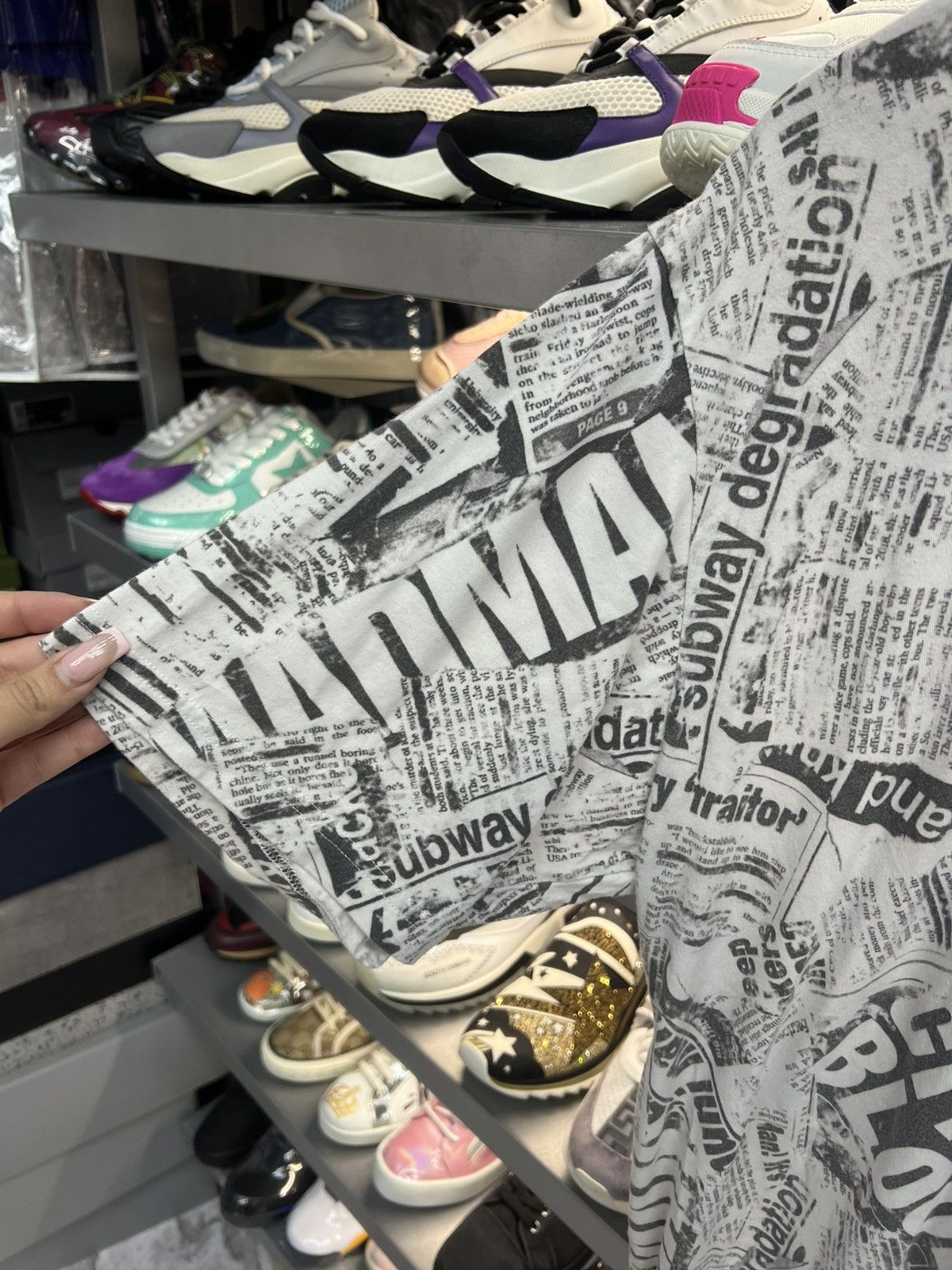 Supreme Supreme Newspaper Short Sleeve Size US L / EU 52-54 / 3 - 3 Thumbnail
