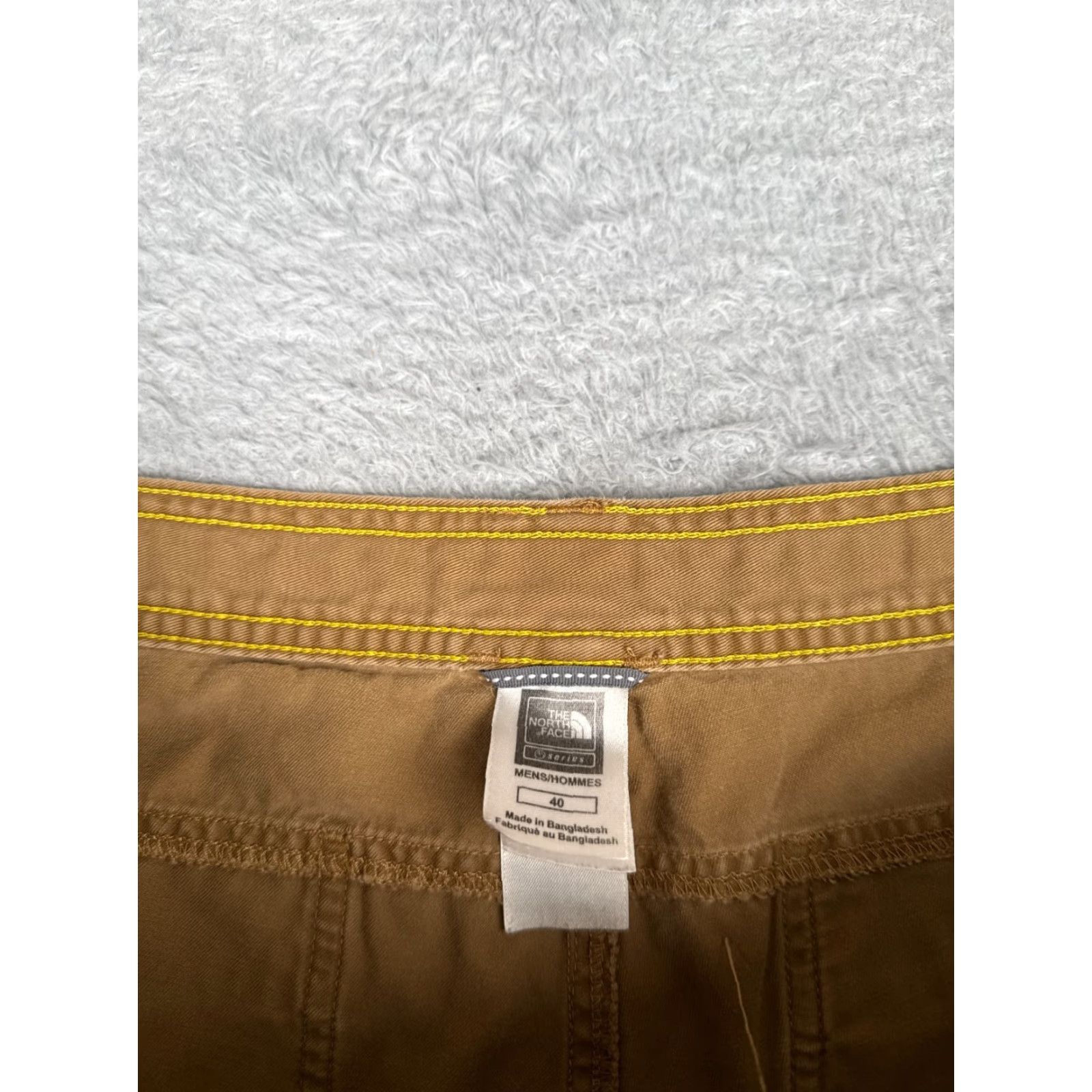 The North Face The North Face Shorts Men 40 Brown Chino 100% Cotton Twill Cargo Pocket Regular Fit Casual Shorter Length 10 in Vintage: No Size US 40 / EU 56 - 7 Thumbnail