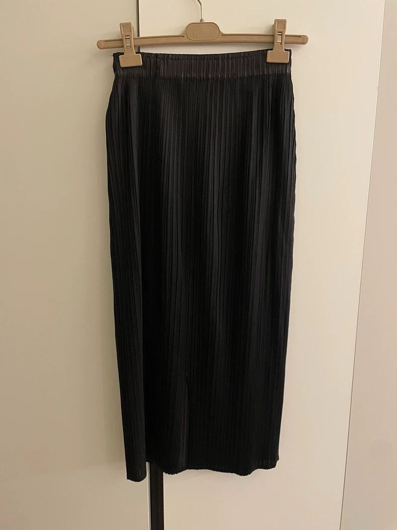 Issey Miyake issey miyake size:2 Black pleated skirt Size 42" / US 20 - 3 Thumbnail