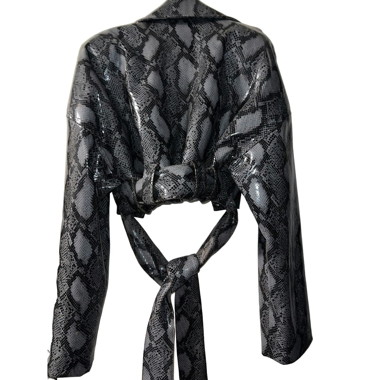 LaQuan Smith LaQuan Smith Teddy Bear Python-Print Jacket Size M / US 6-8 / IT 42-44 - 8 Thumbnail