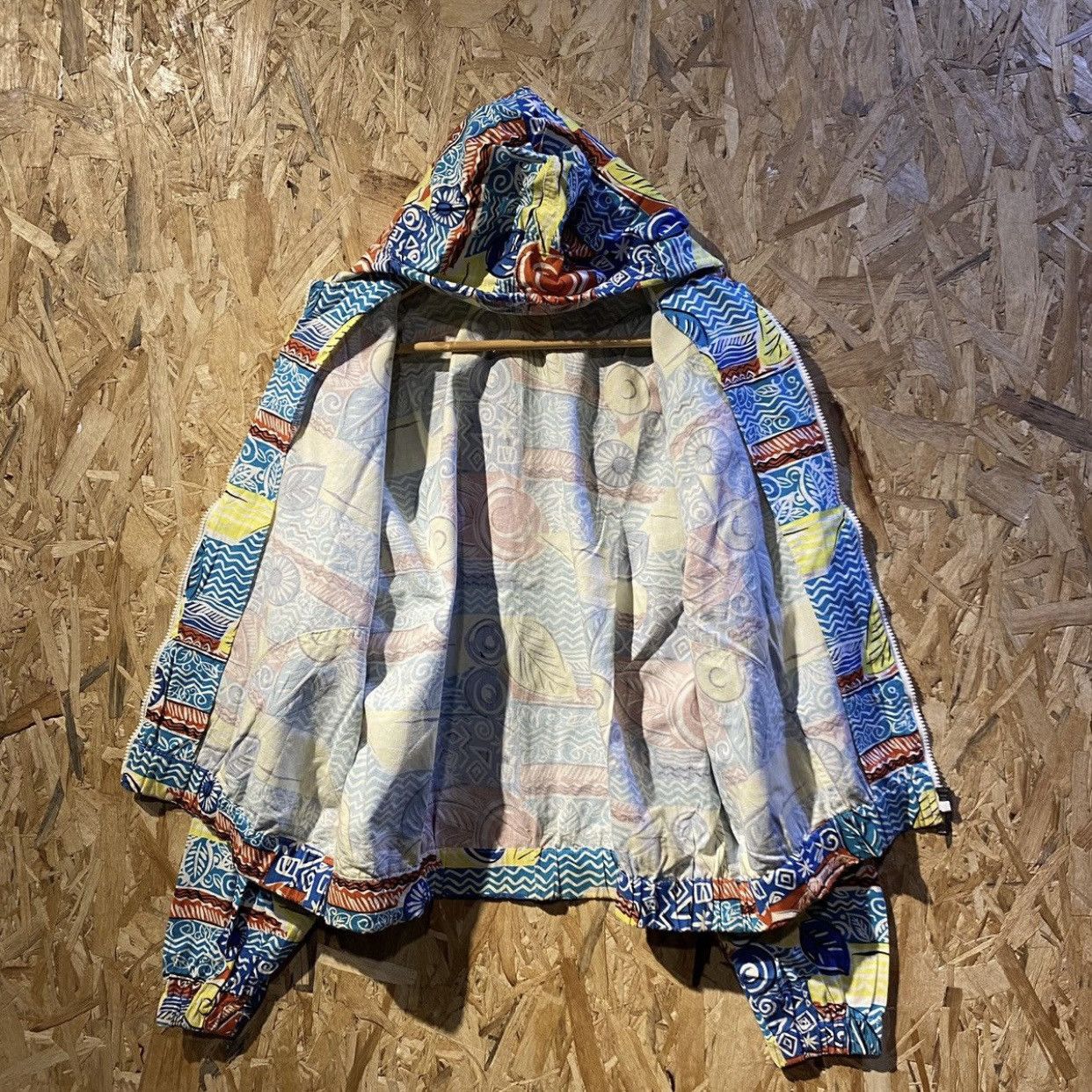 Ellesse Vintage Ellesse Windbreaker Jacket with Hood Size US M / EU 48-50 / 2 - 3 Thumbnail