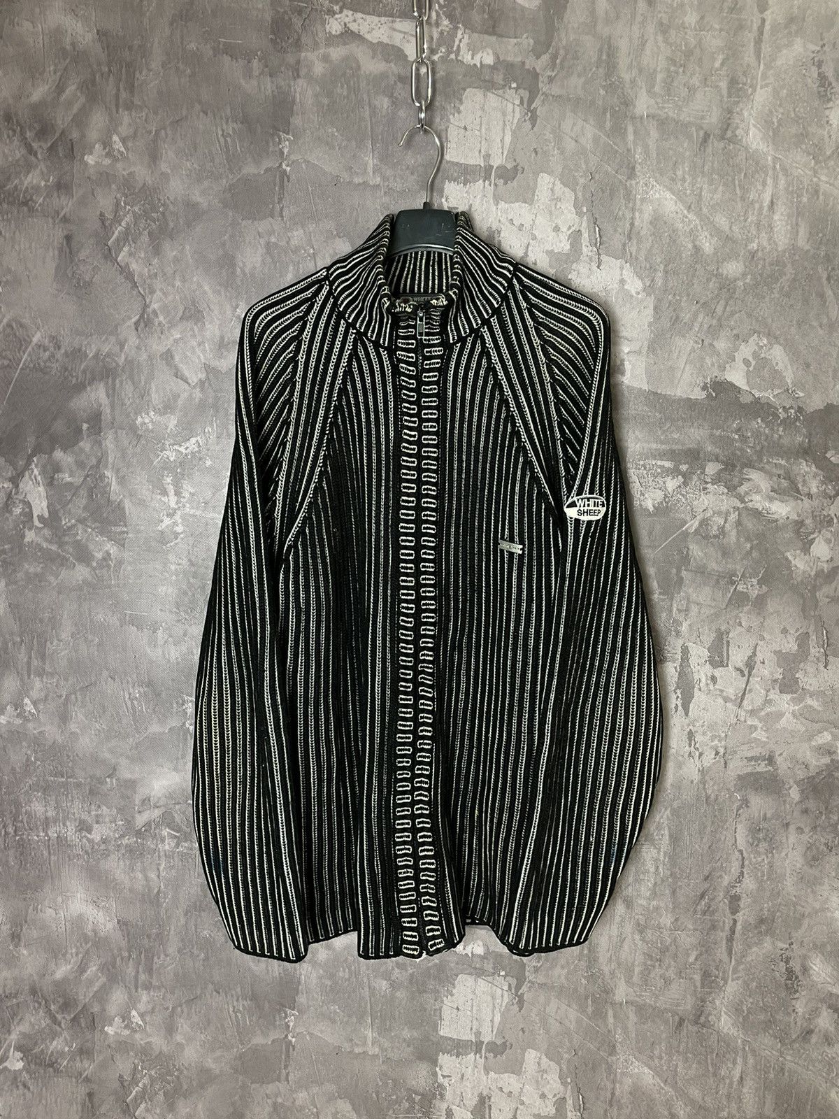 Vintage Y2K VTG 1990s 3D Striped Knit Zip Sweater Japan Skinny Style Size US L / EU 52-54 / 3 - 1 Thumbnail