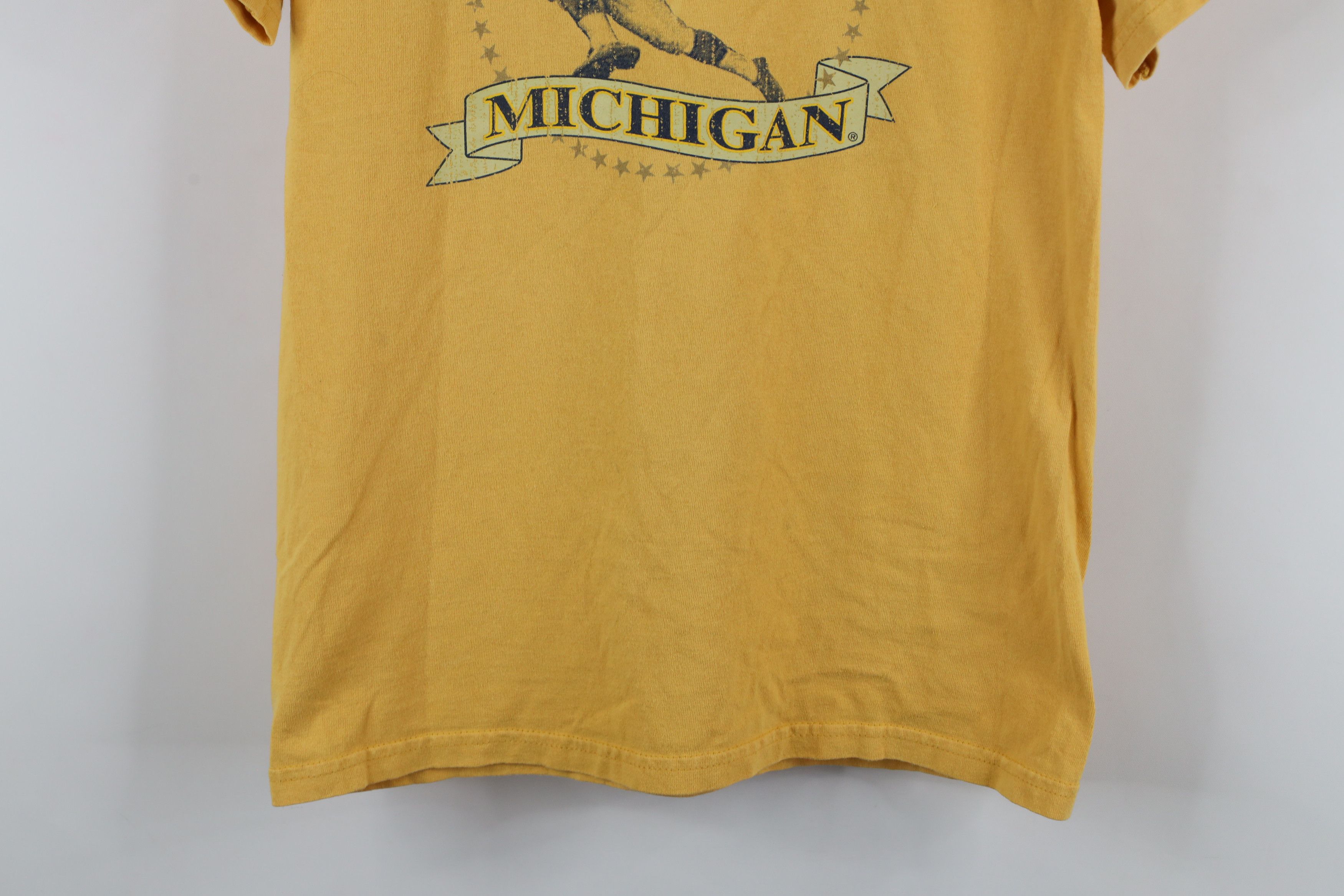 Vintage Vintage 90s University of Michigan Football Heisman T-Shirt Size US S / EU 44-46 / 1 - 3 Thumbnail