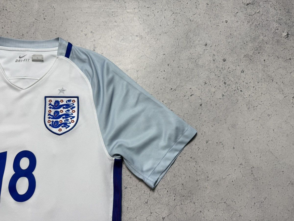 Nike Nike England Team Jack Wilshere #18 Vintage Soccer Jersey Size US S / EU 44-46 / 1 - 6 Thumbnail