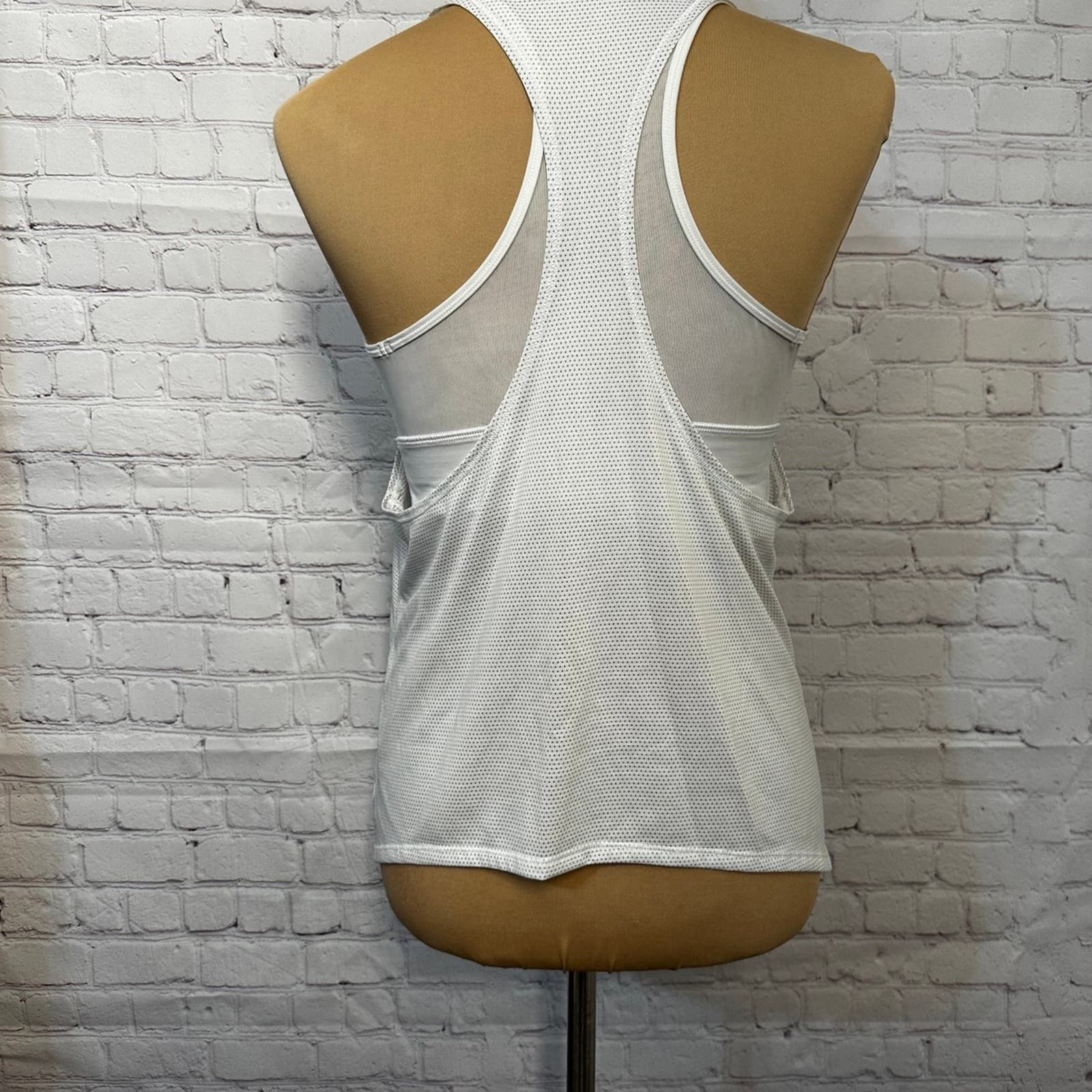 Lululemon Lululemon Tank Top Size L / US 10 / IT 46 - 4 Thumbnail