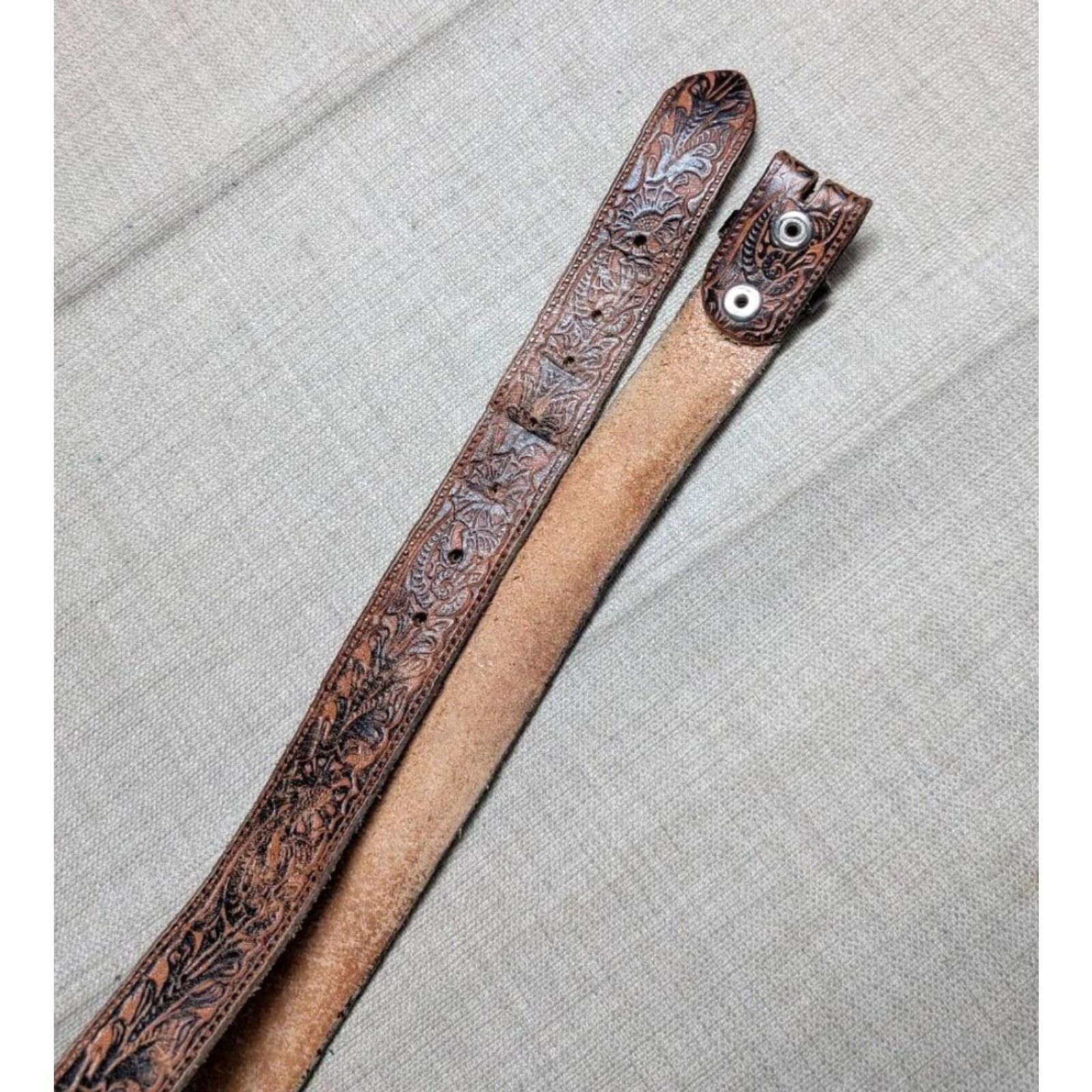 Vintage VINTAGE western belt Nocona Floral tooled cowhide brown belt 32 Men Buckle 1-3/4" Flowers Southwestern Size 32 - 5 Thumbnail