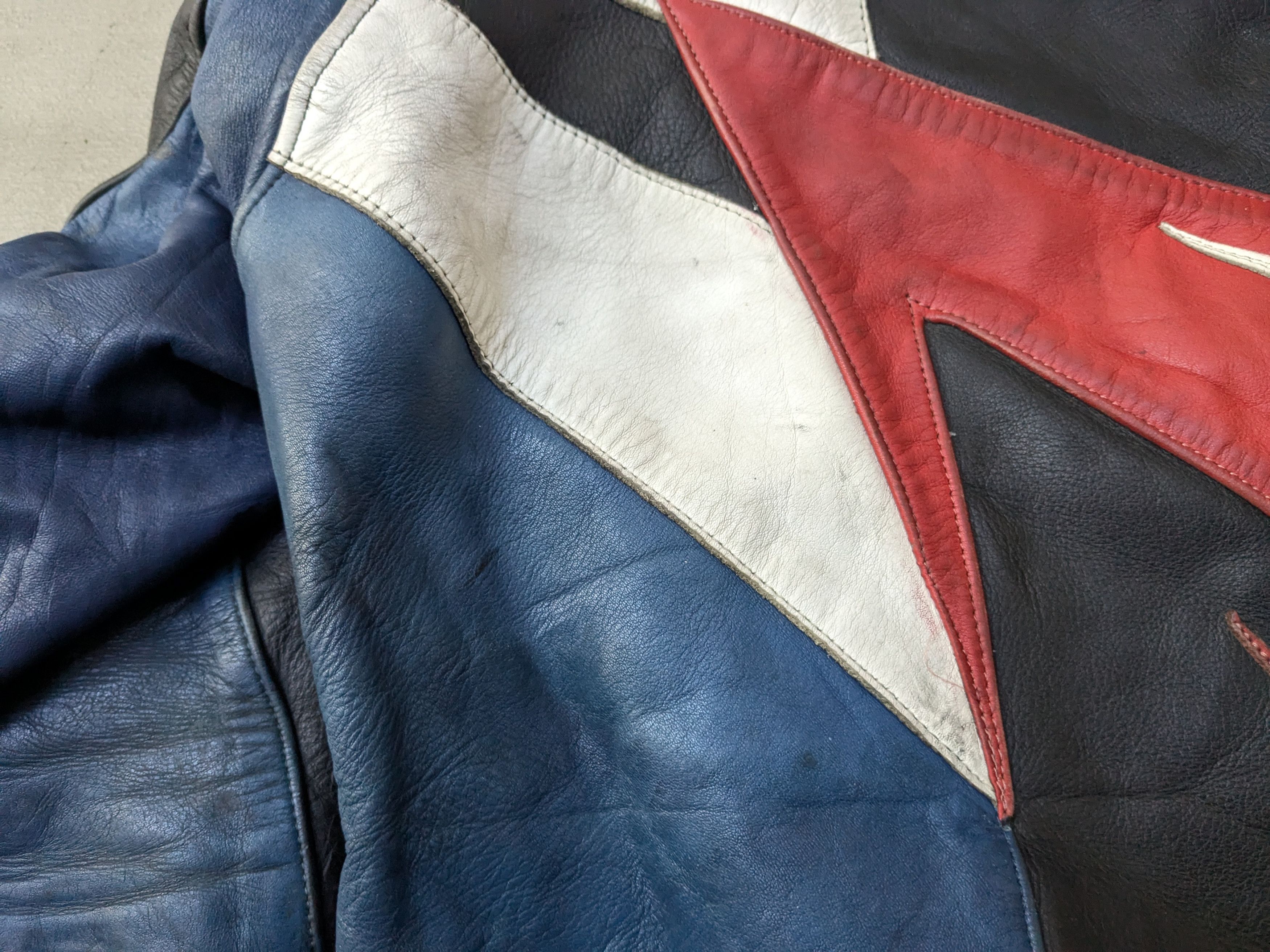 Genuine Leather Vintage Motorcycle Leather Biker Jacket Blue Black White Y2K Size US L / EU 52-54 / 3 - 13 Thumbnail