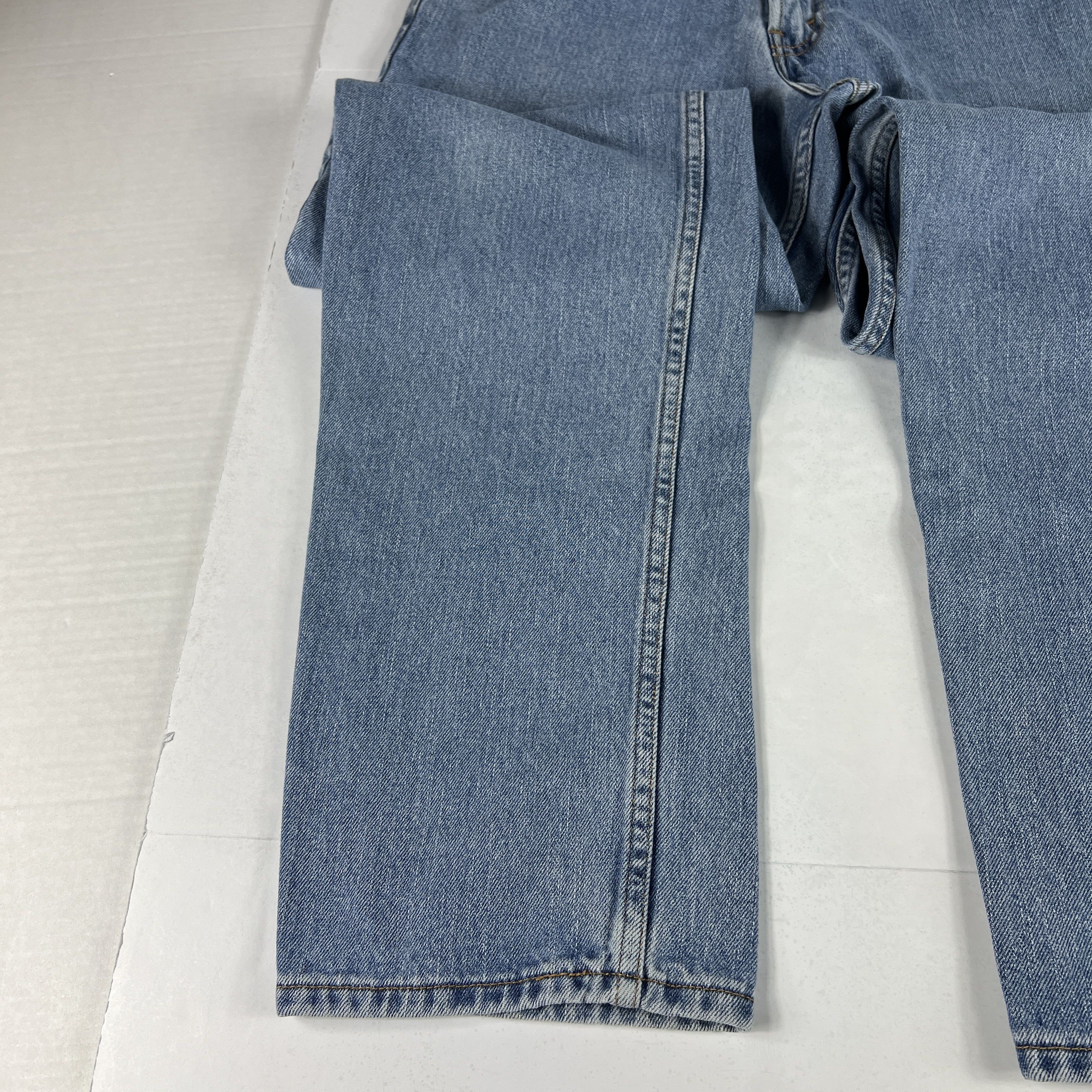 Levi's Y2K Levi's Jeans 550 Relaxed Fit Blue Faded Cotton Denim Size US 33 - 7 Thumbnail