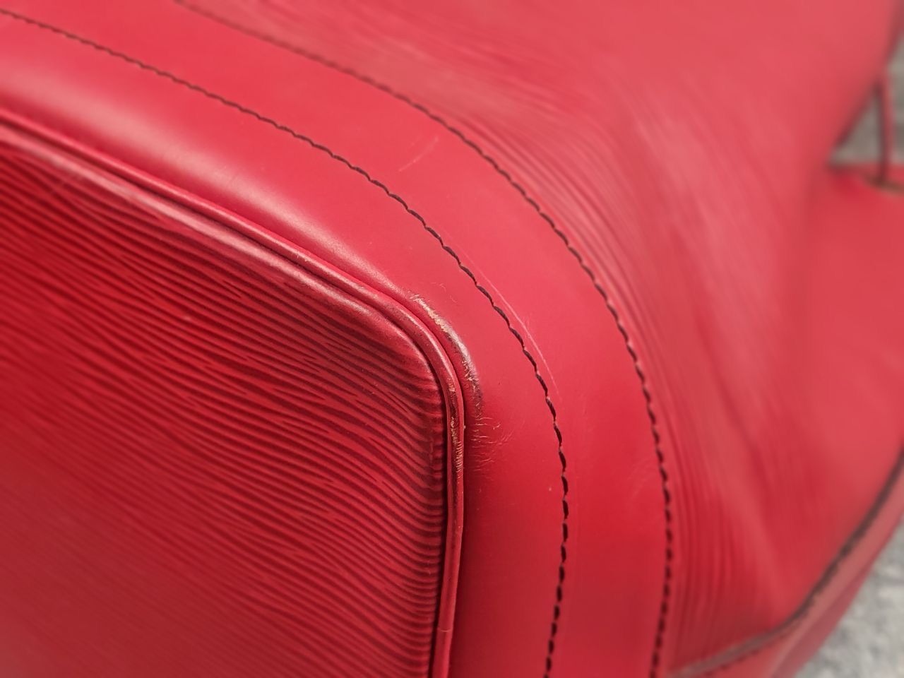 Louis Vuitton Louis Vuitton Noé Epi Vintage authentic Shoulder Red Bag Size ONE SIZE - 10 Thumbnail