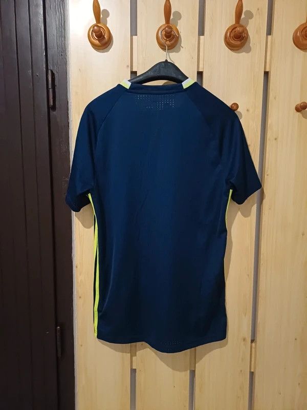 Adidas Original Sweden 2016 national team training shirt adizero Size US M / EU 48-50 / 2 - 3 Thumbnail