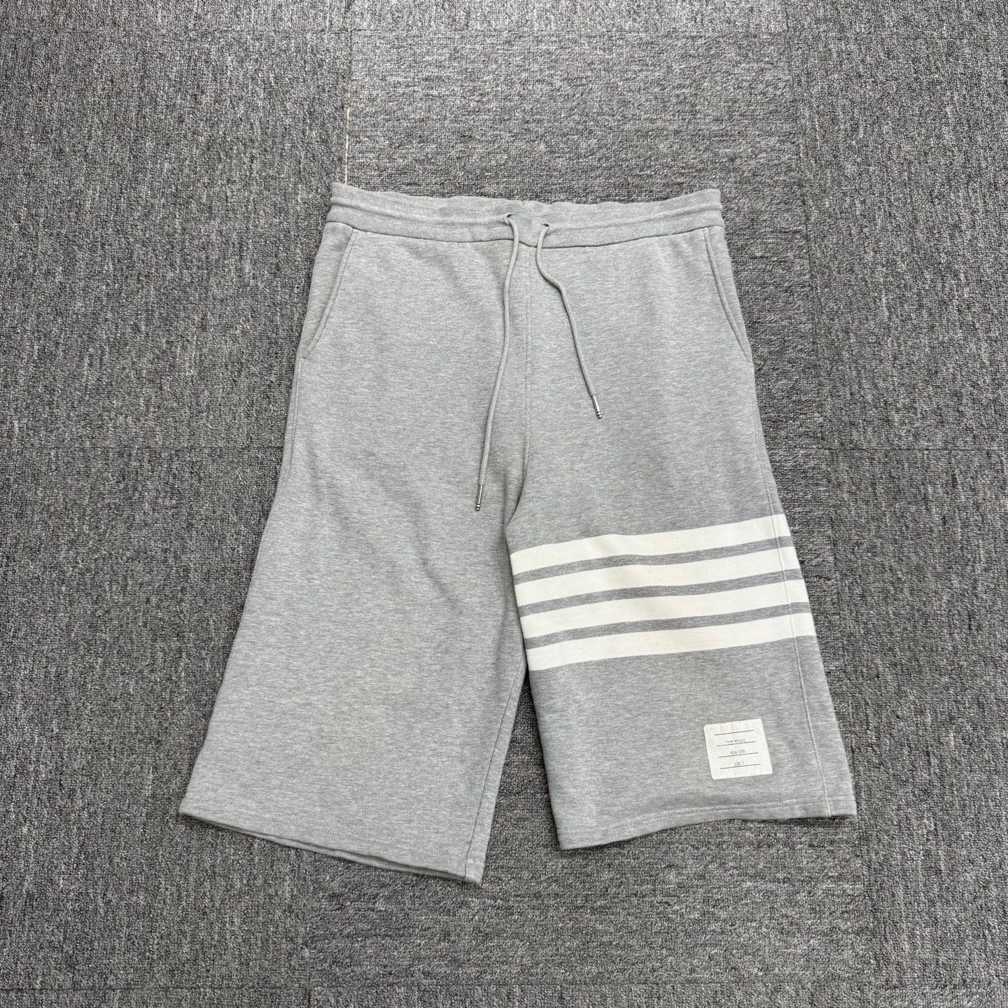 Thom Browne Thom Browne 4-Bar Short 4 95 New Stain Size US 36 / EU 52 - 1 Thumbnail