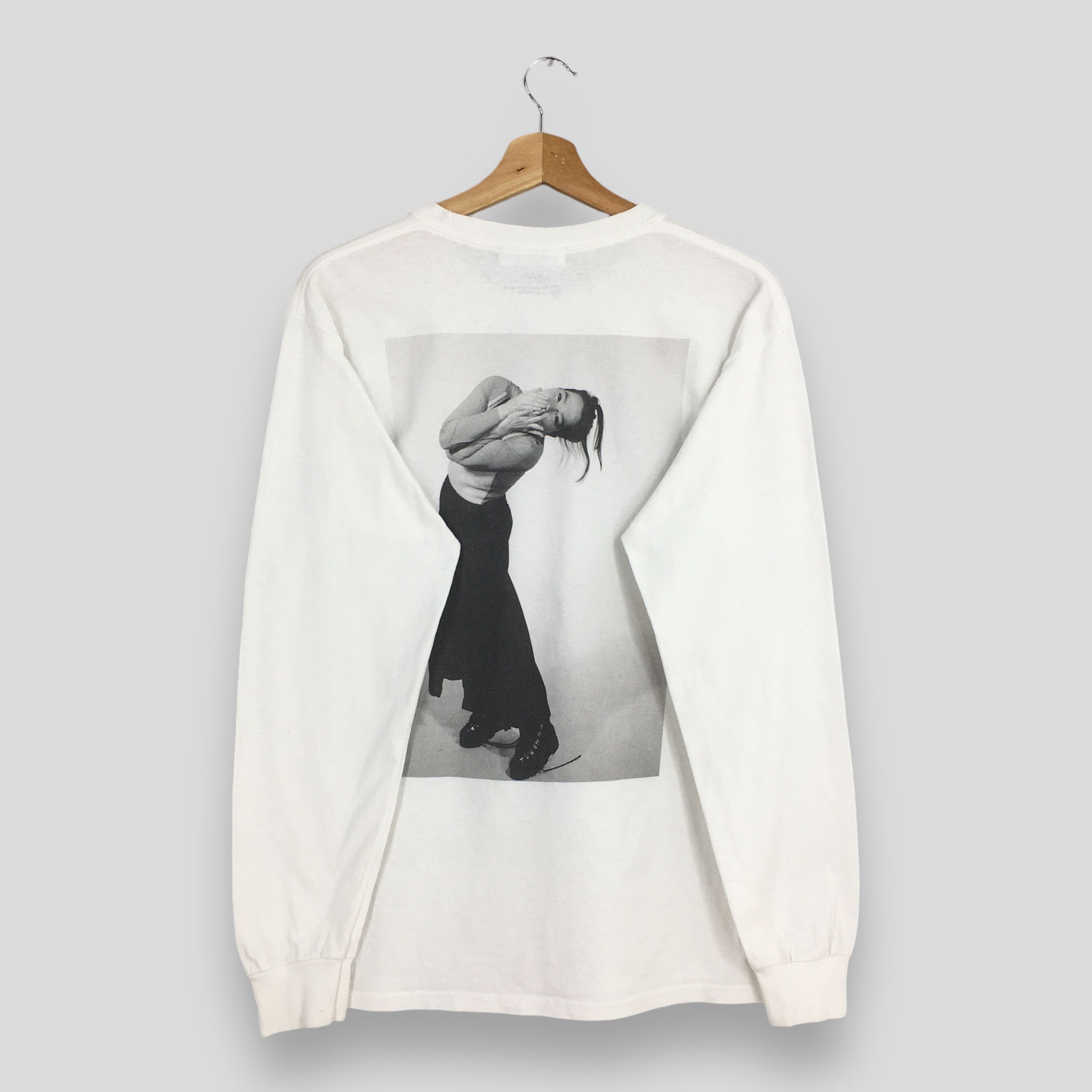 Band Tees Y2K Bjork Icelandic Singer White Longsleeve T shirt Small Size US S / EU 44-46 / 1 - 1 Thumbnail