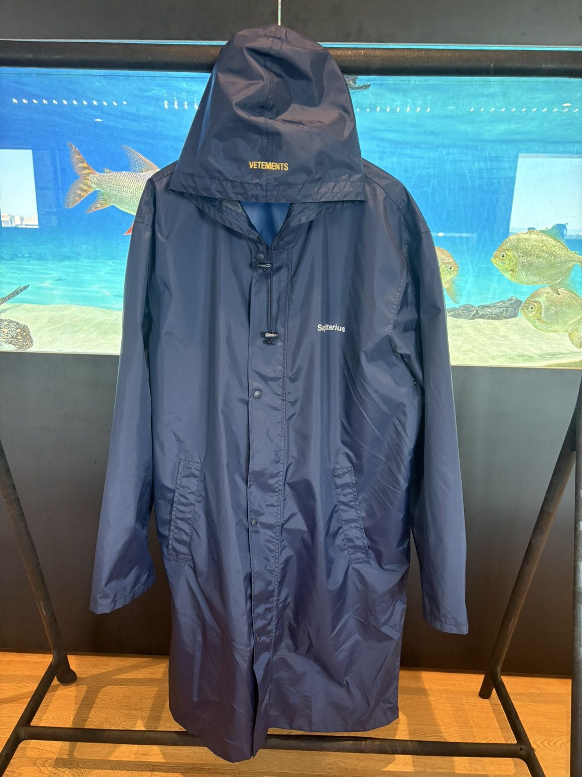 Vetements Vetements “Horoscope” Sagittarius Raincoat Size US L / EU 52-54 / 3 - 1 Thumbnail