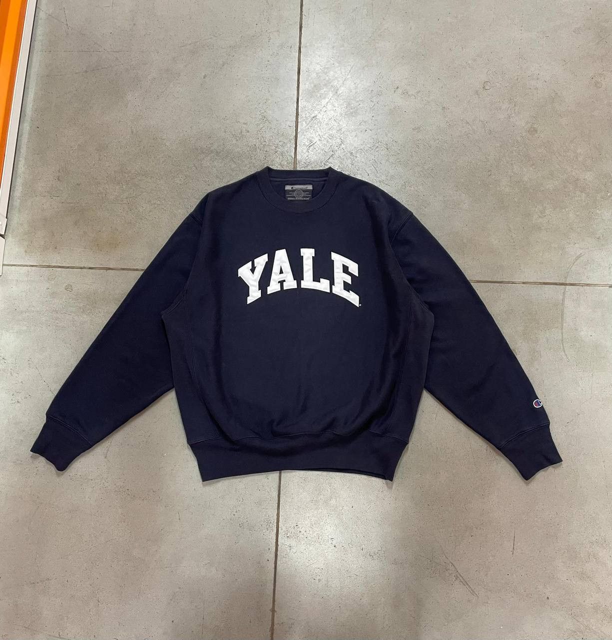 Champion Vintage Champion Reverse Weave Sweatshirt 90s Size US L / EU 52-54 / 3 - 1 Thumbnail