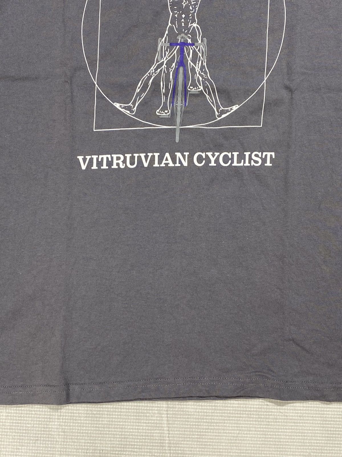 Bicycle × Vintage Pluvious Vitruvian cyclist leonardo davinci t shirt Size US L / EU 52-54 / 3 - 3 Thumbnail