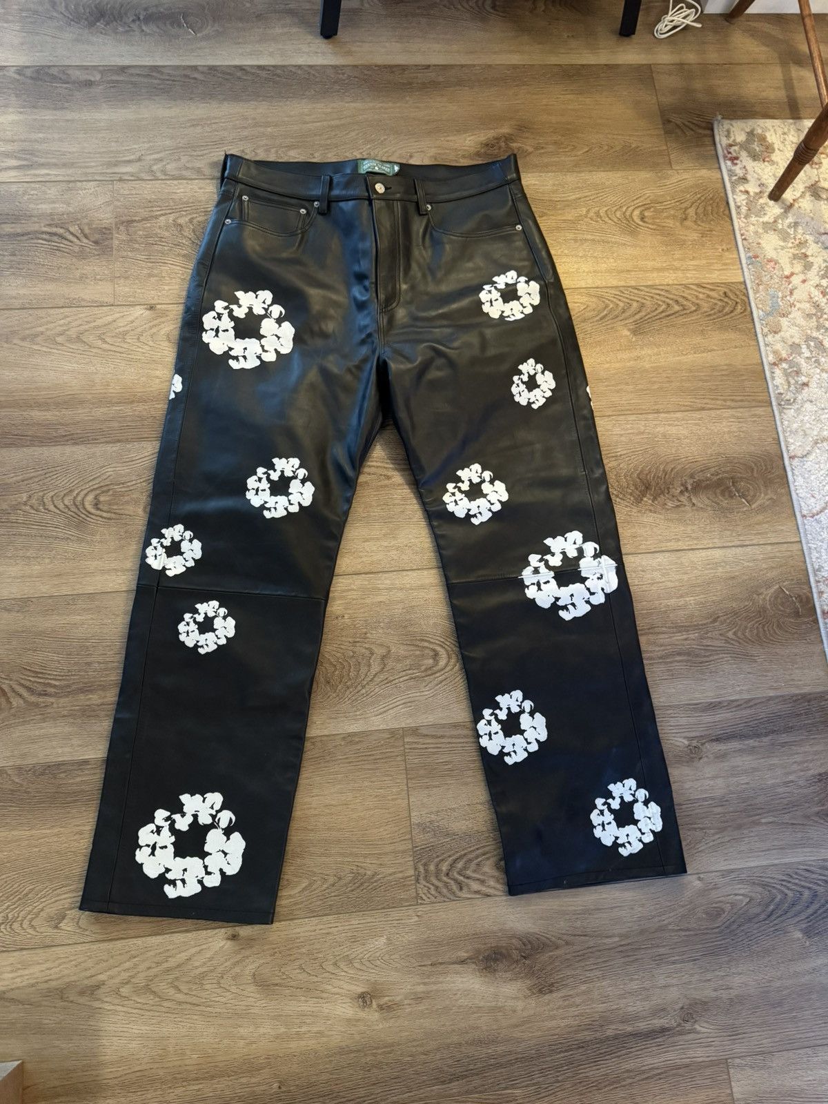DENIM TEARS × Levi's Levi's x Denim Tears Leather Wreath Pants 'Black' Size US 38 / EU 54 - 3 Thumbnail