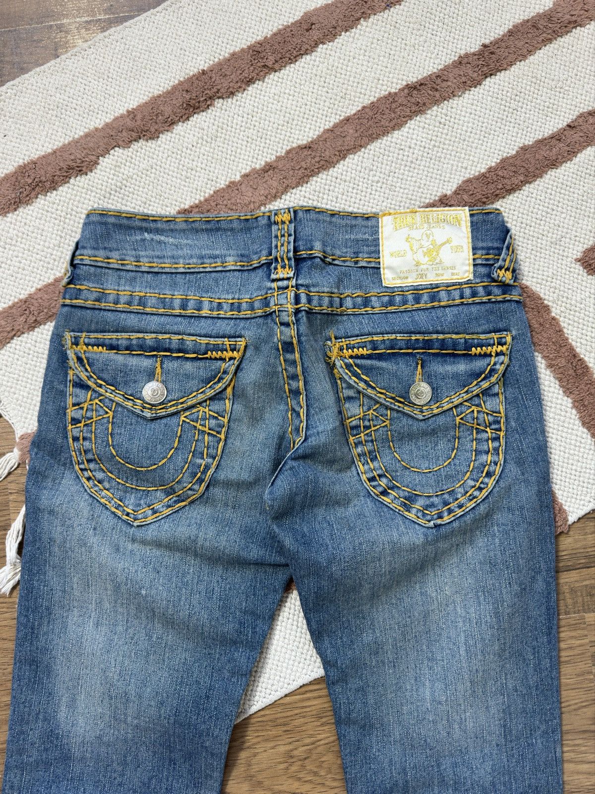 True Religion TRUE RELIGION DENIM CONTRAST STITCH JEANS SKINI PANTS Size 25" / US 0 / IT 36 - 8 Thumbnail
