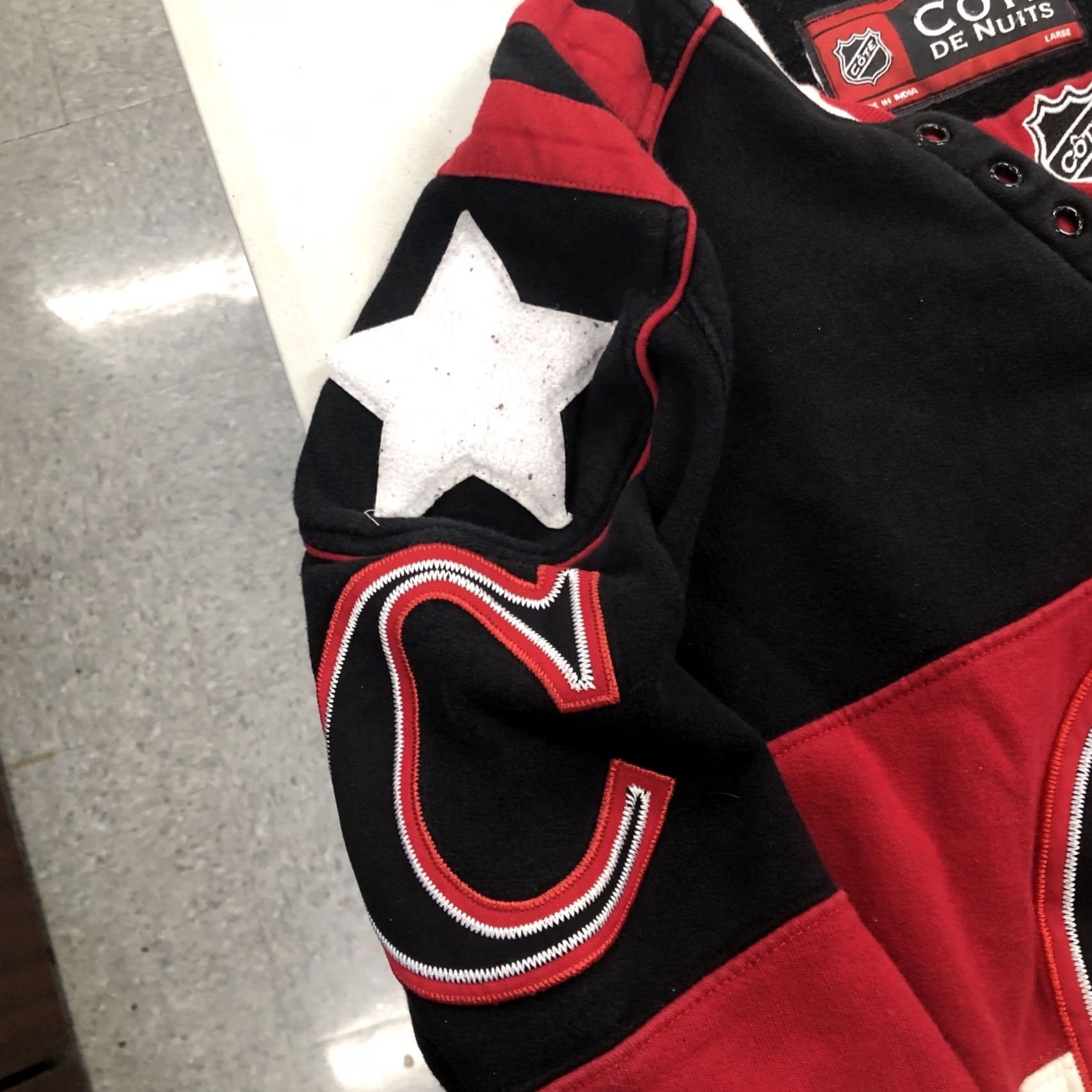 Vintage VINTAGE Cote De Nuits Hockey Jersey Mens L Black 100% Cotton Canvas Embroidered Lace Up 3/4 Sleeve Regular Fit Hockey Theme Activewear Size US L / EU 52-54 / 3 - 6 Thumbnail
