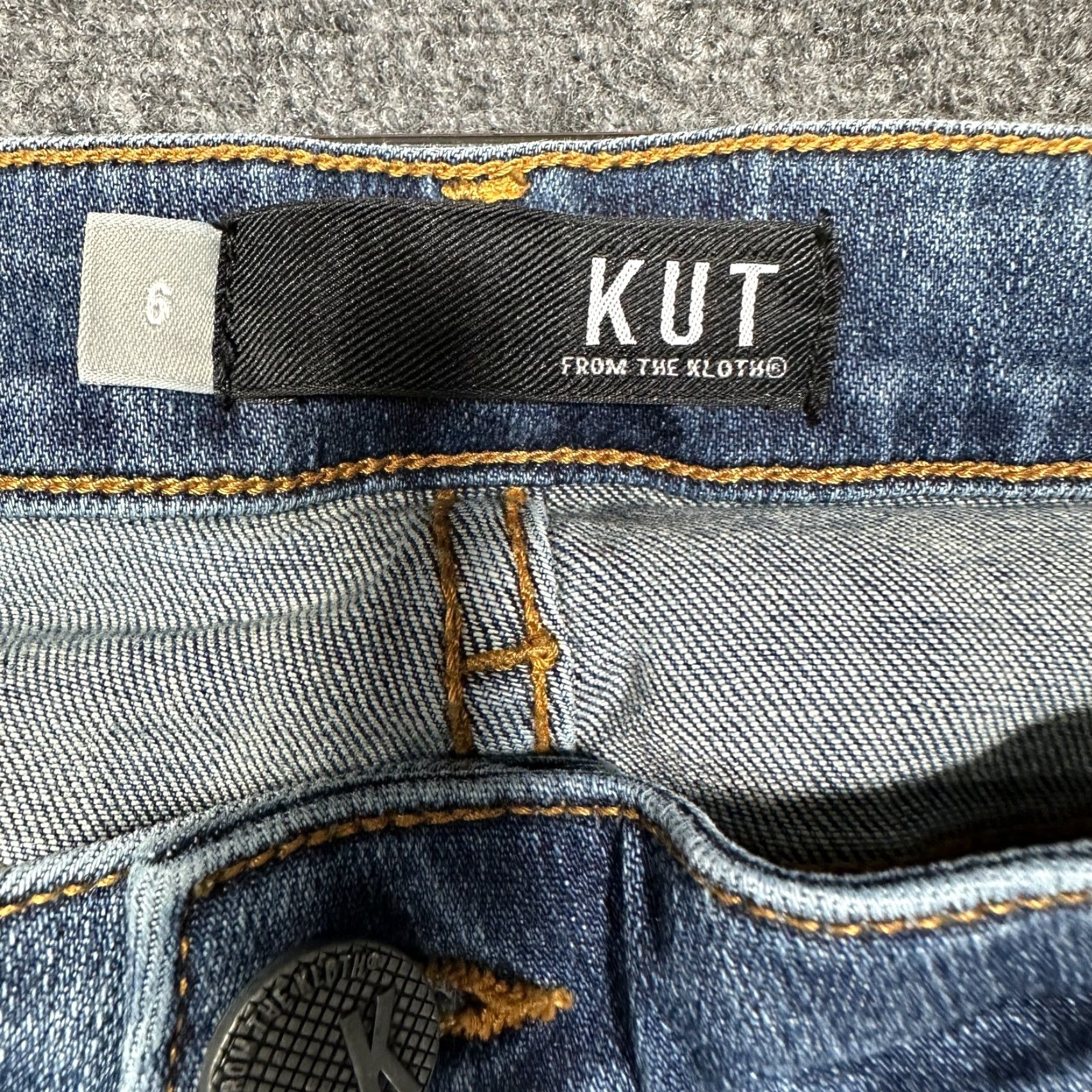 Vintage KUT from the Kloth Catherine Boyfriend Jeans Womens 6 Blue Cotton Blend 5-Pocket Stretch Pocket Zipper Regular Rise Mid Inseam 30" Vintage No Size 28" / US 6 / IT 42 - 5 Thumbnail