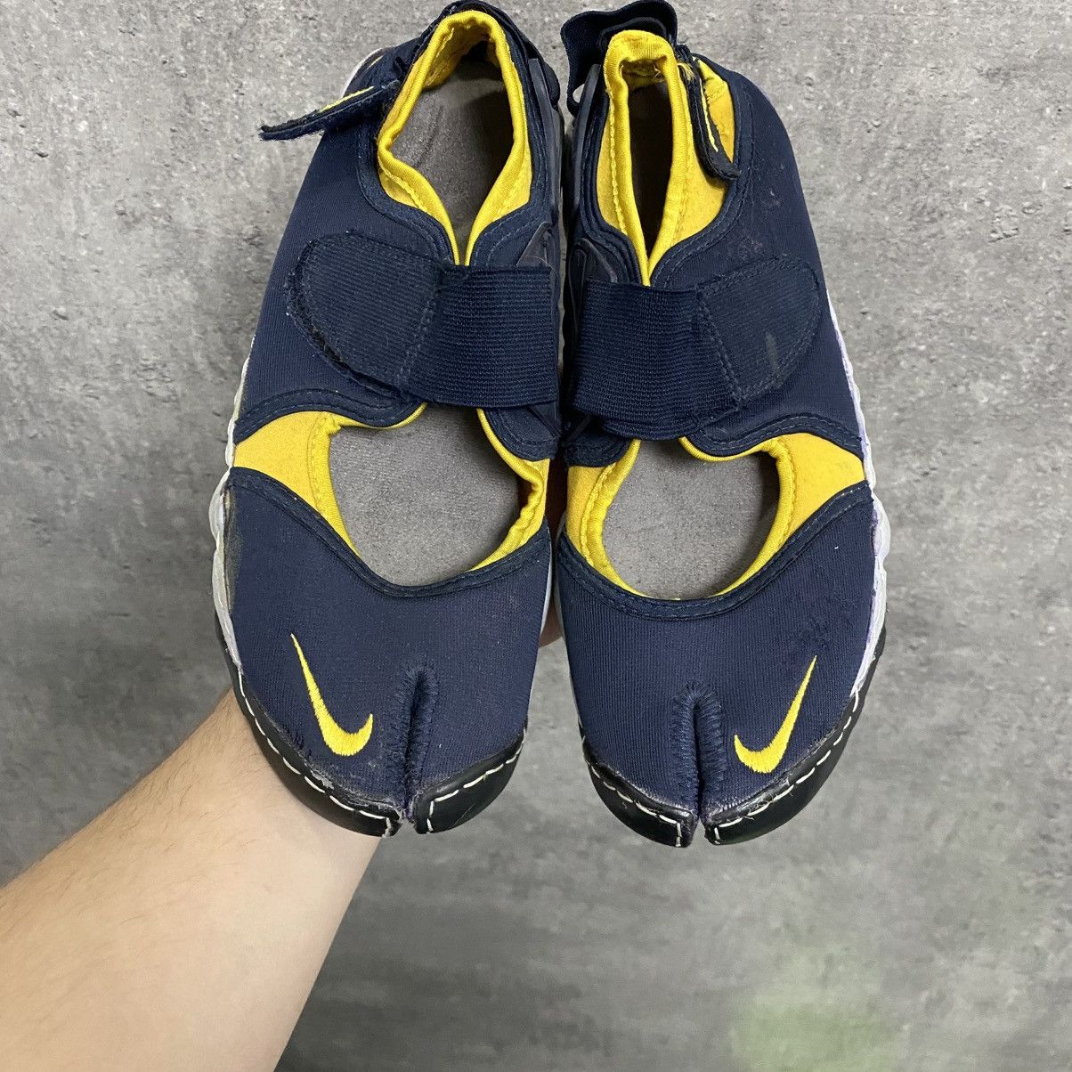 Nike Vintage Tabi Nike Rift Tabi Sneakers Margiella Vibe Size US 9 / EU 42 - 5 Thumbnail